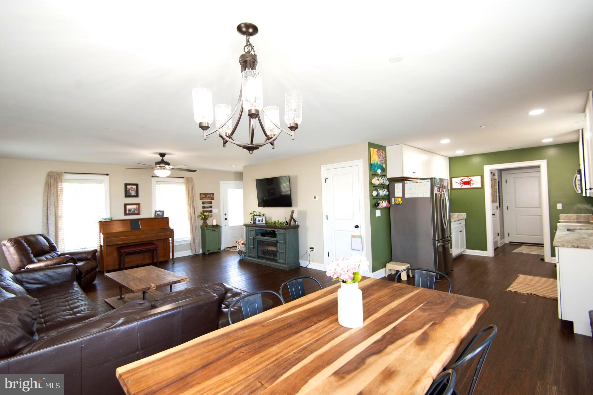 CROSSINGS AT EAST NEW MARKET - Residential