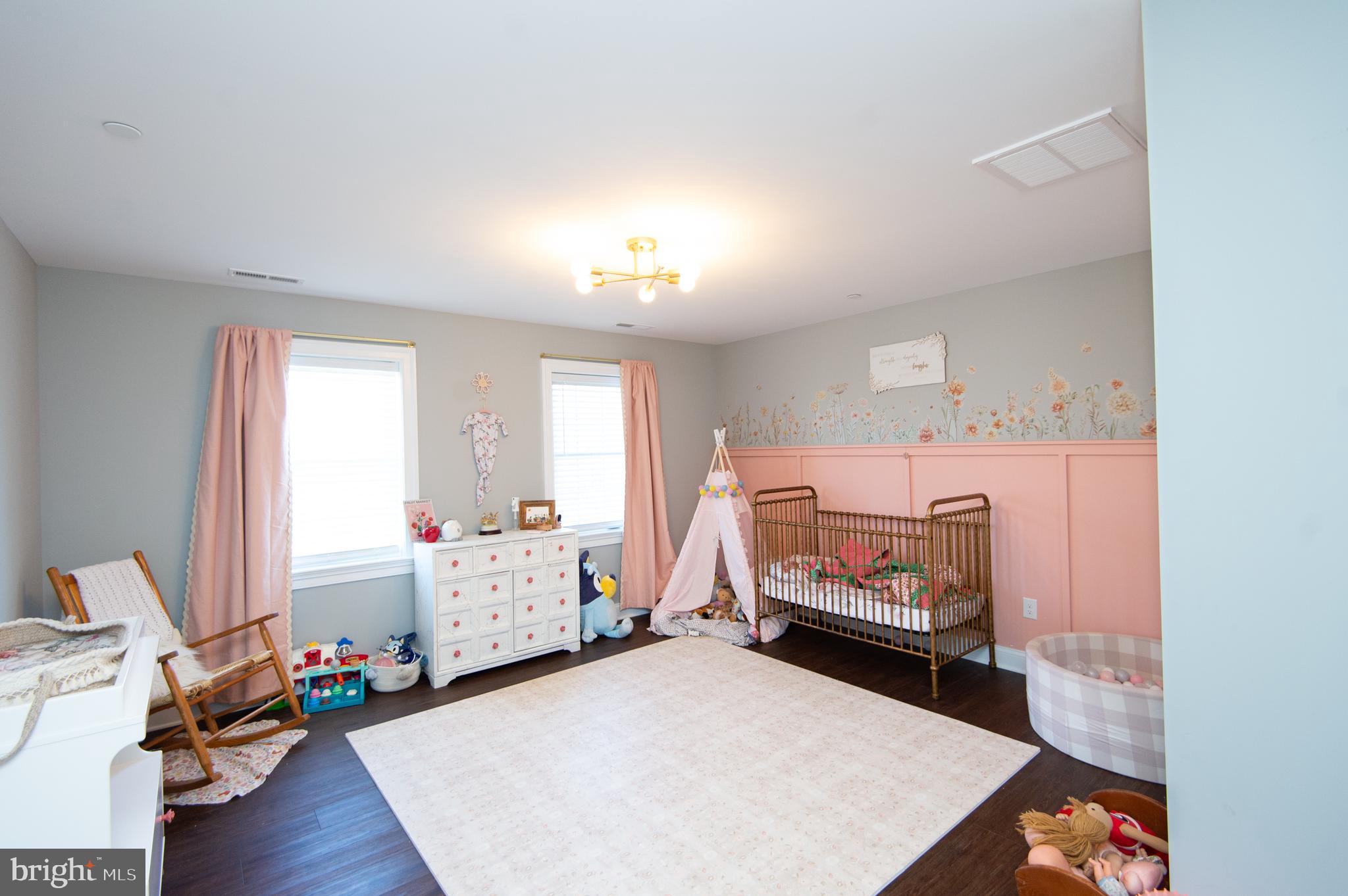 CROSSINGS AT EAST NEW MARKET - Residential