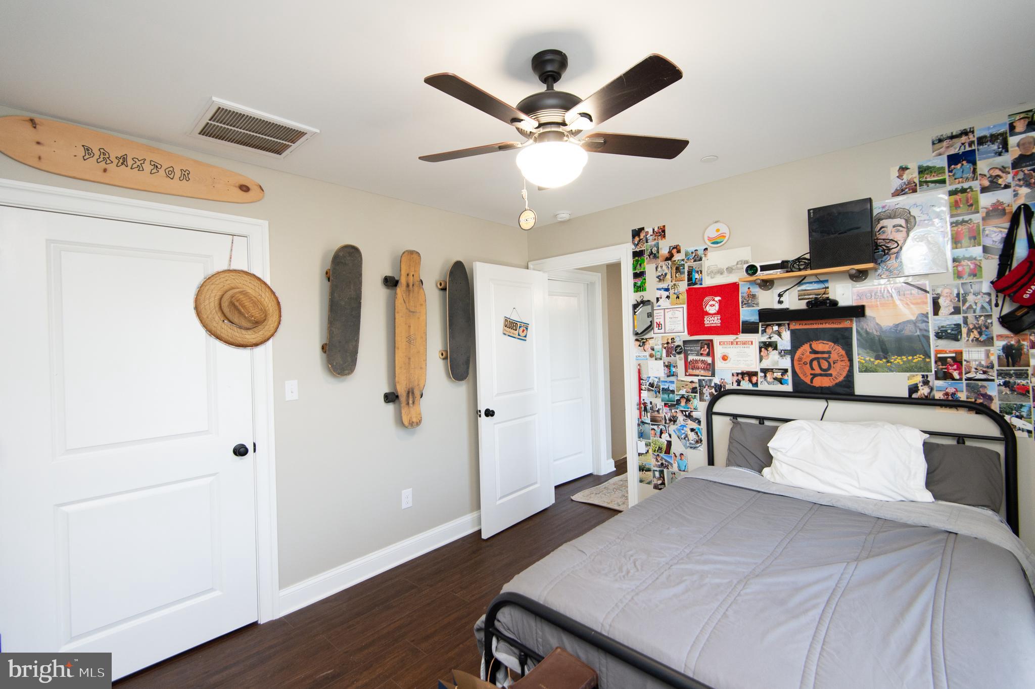 CROSSINGS AT EAST NEW MARKET - Residential