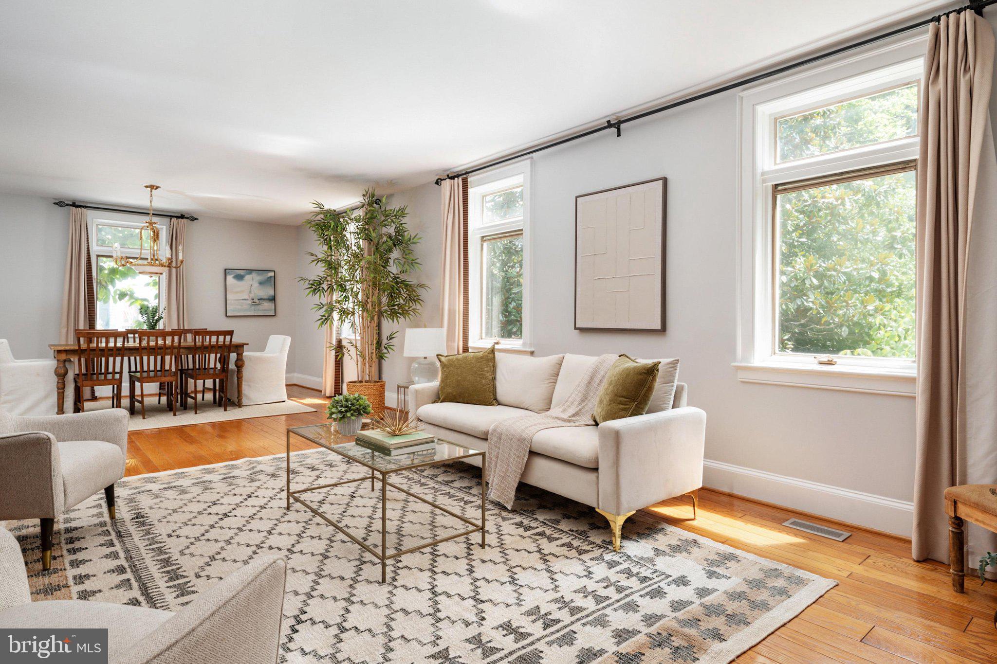 211 KING GEORGE STREET A A