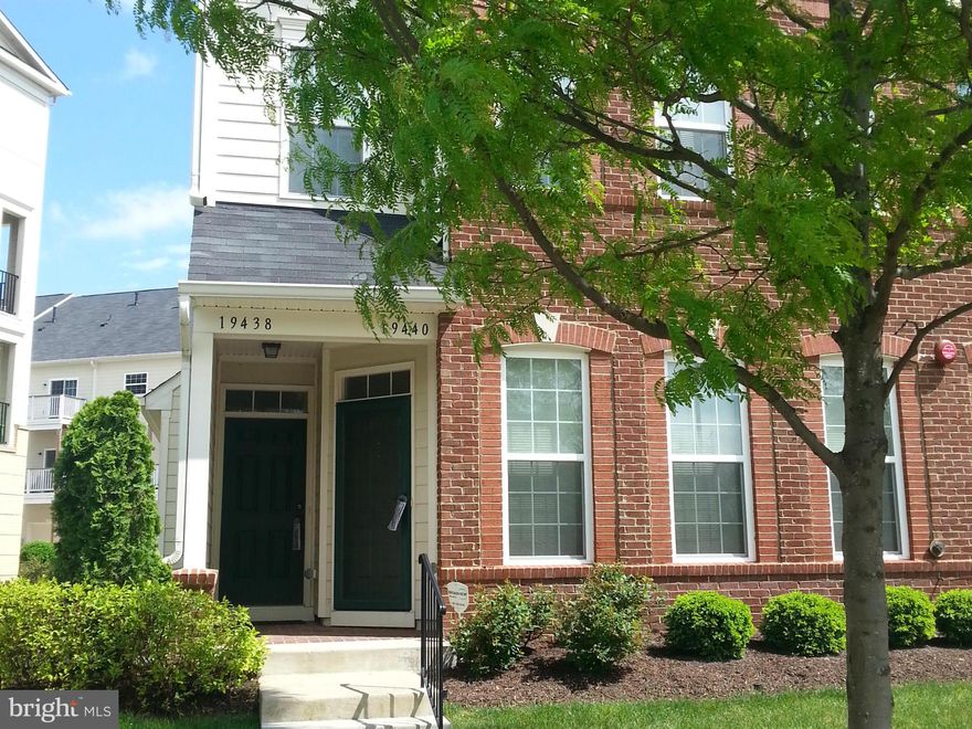 Enjoy the lifestyle in prestigious Lansdowne Town Center! High speed internet, cable TV, trash remov and water is all included in the rent.  Community amenities include pool, gym, rec facilities, tot lots & tennis courts.  Walk to numerous restaurants and shops.  Close to W&OD trail, Greenway, and Loudoun County Prkwy. Spacious bedrooms, walk in closet and granite countertops are waiting for you.