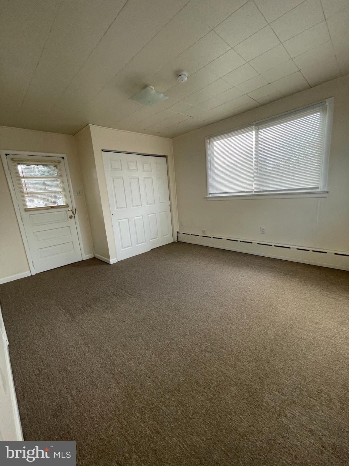 WEST LAWN - Residential Lease