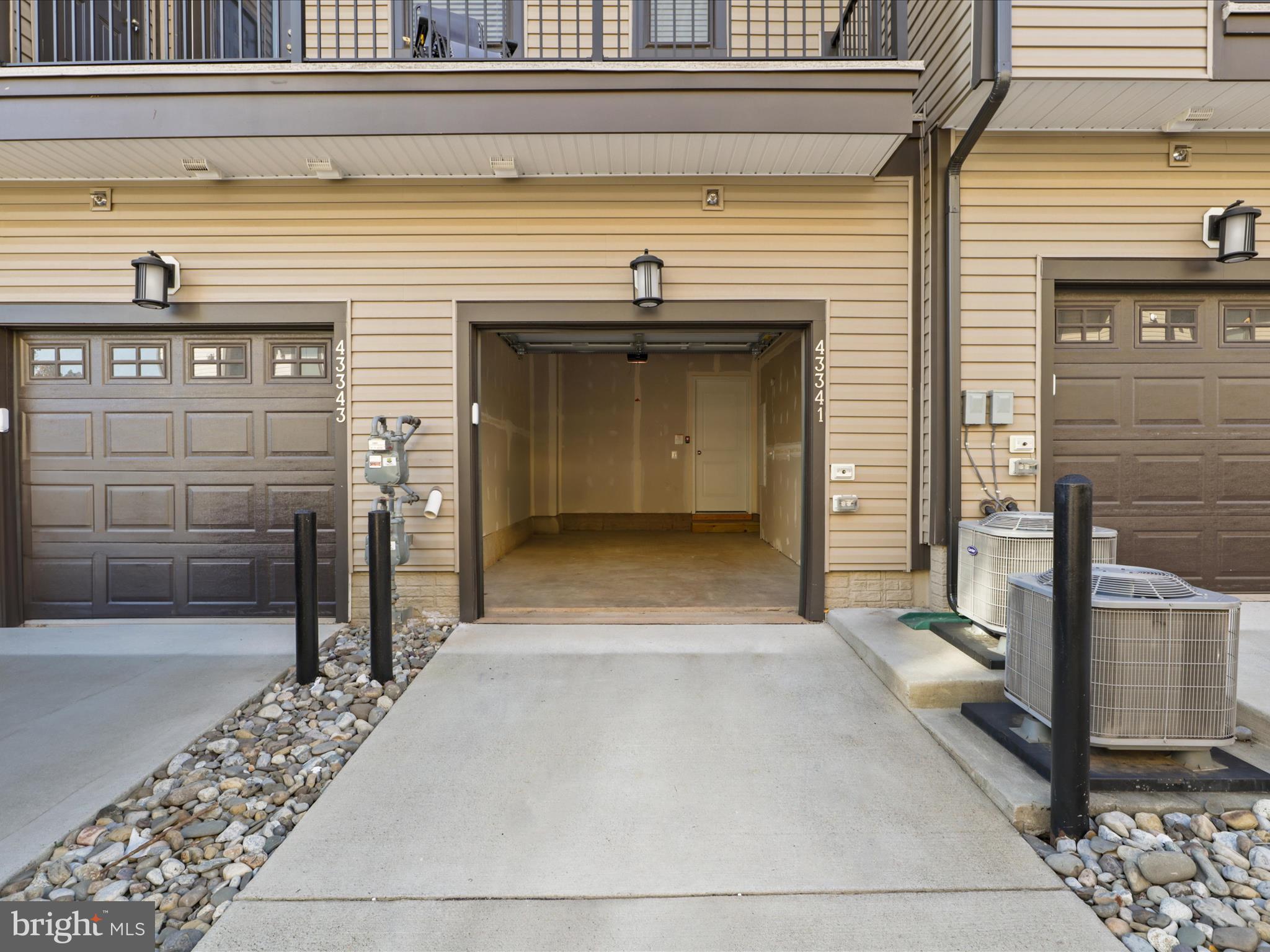 METRO WALK AT MOOREFIELD STATION - Residential
