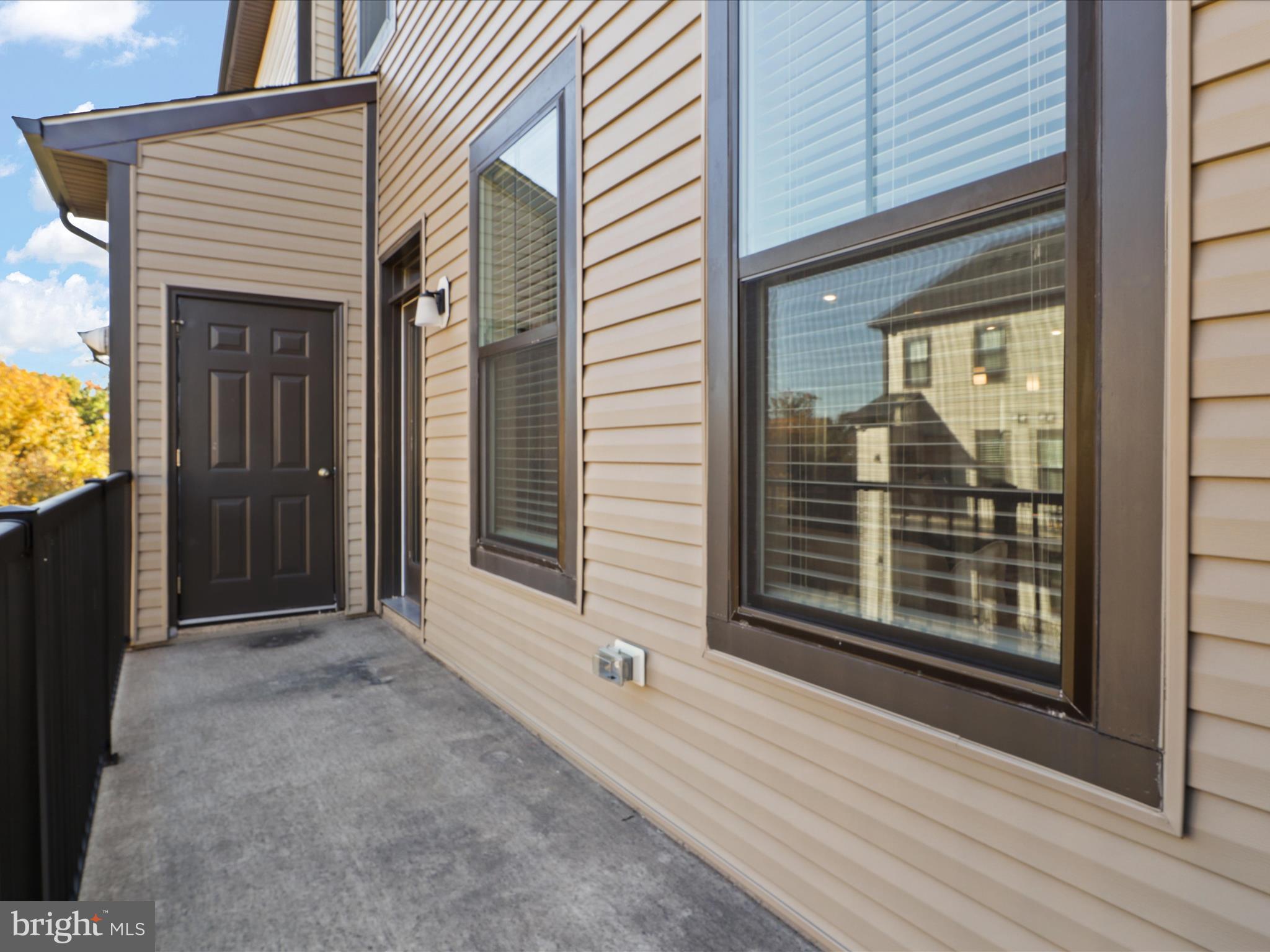 METRO WALK AT MOOREFIELD STATION - Residential