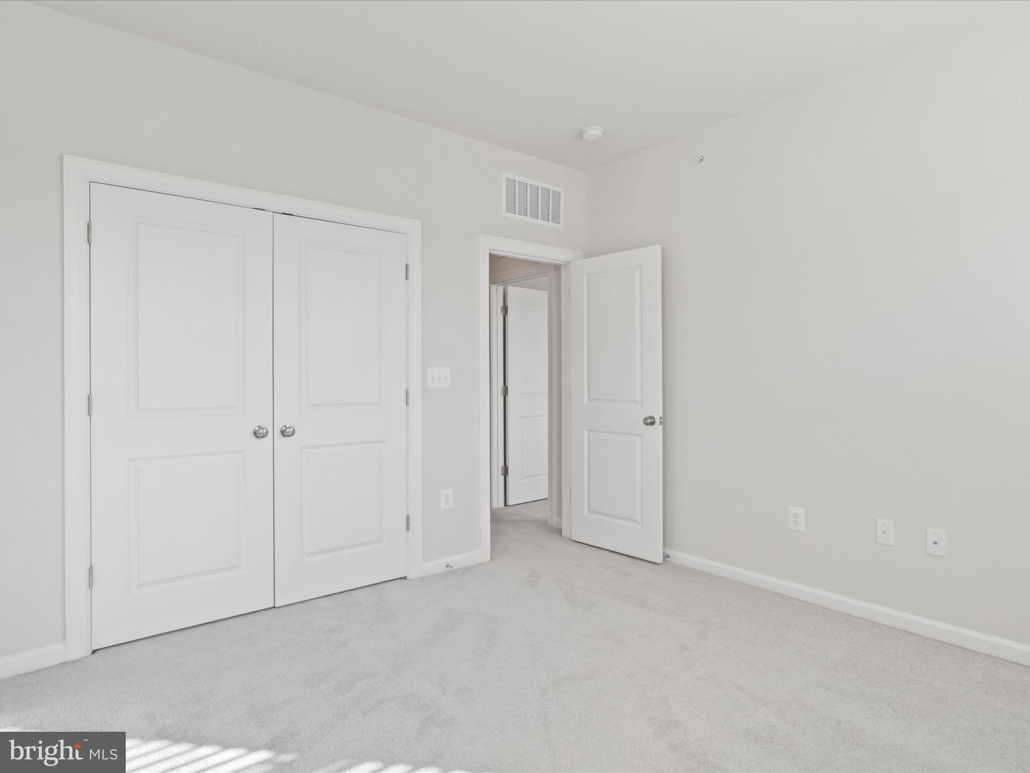 METRO WALK AT MOOREFIELD STATION - Residential