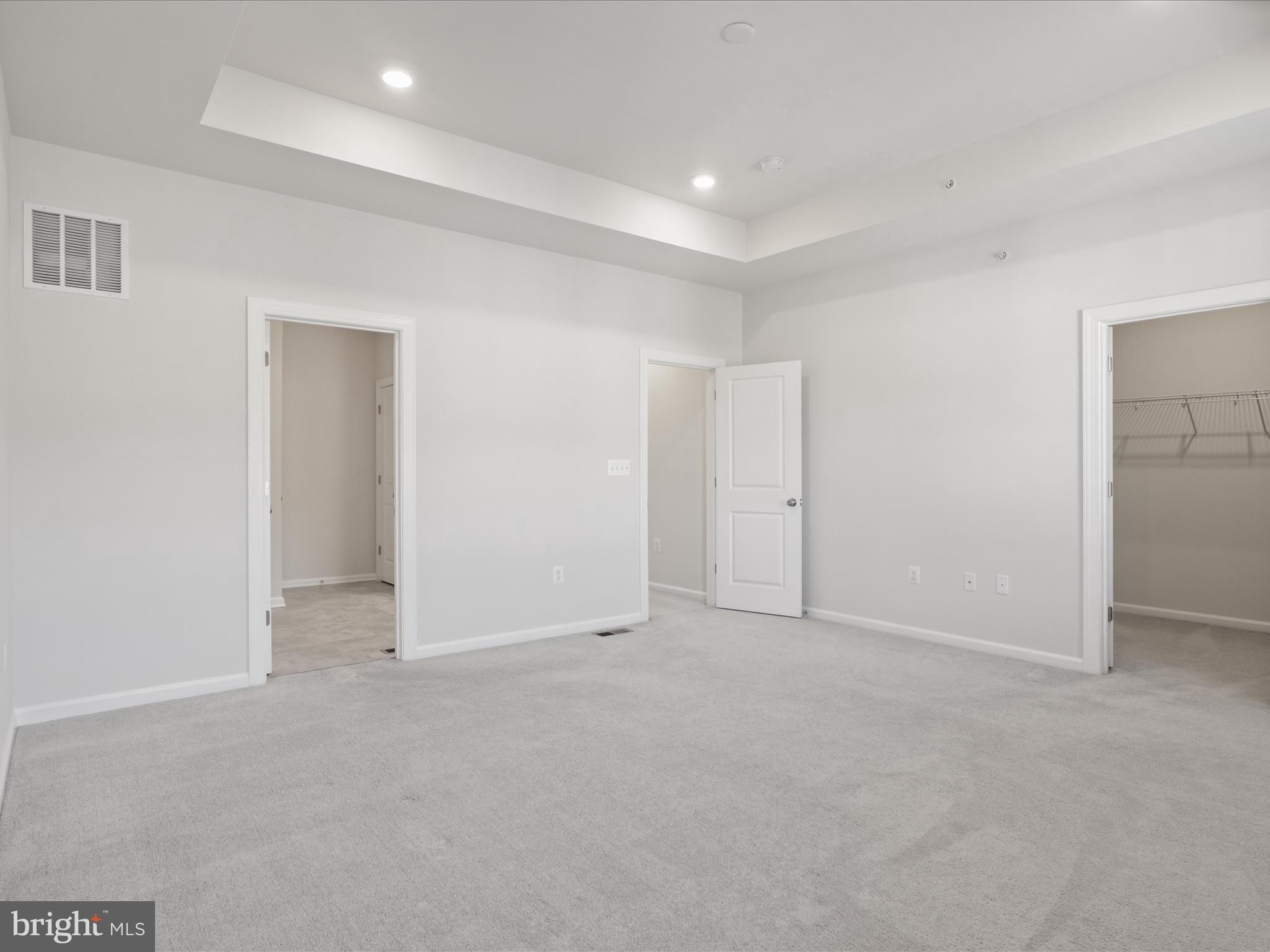 METRO WALK AT MOOREFIELD STATION - Residential