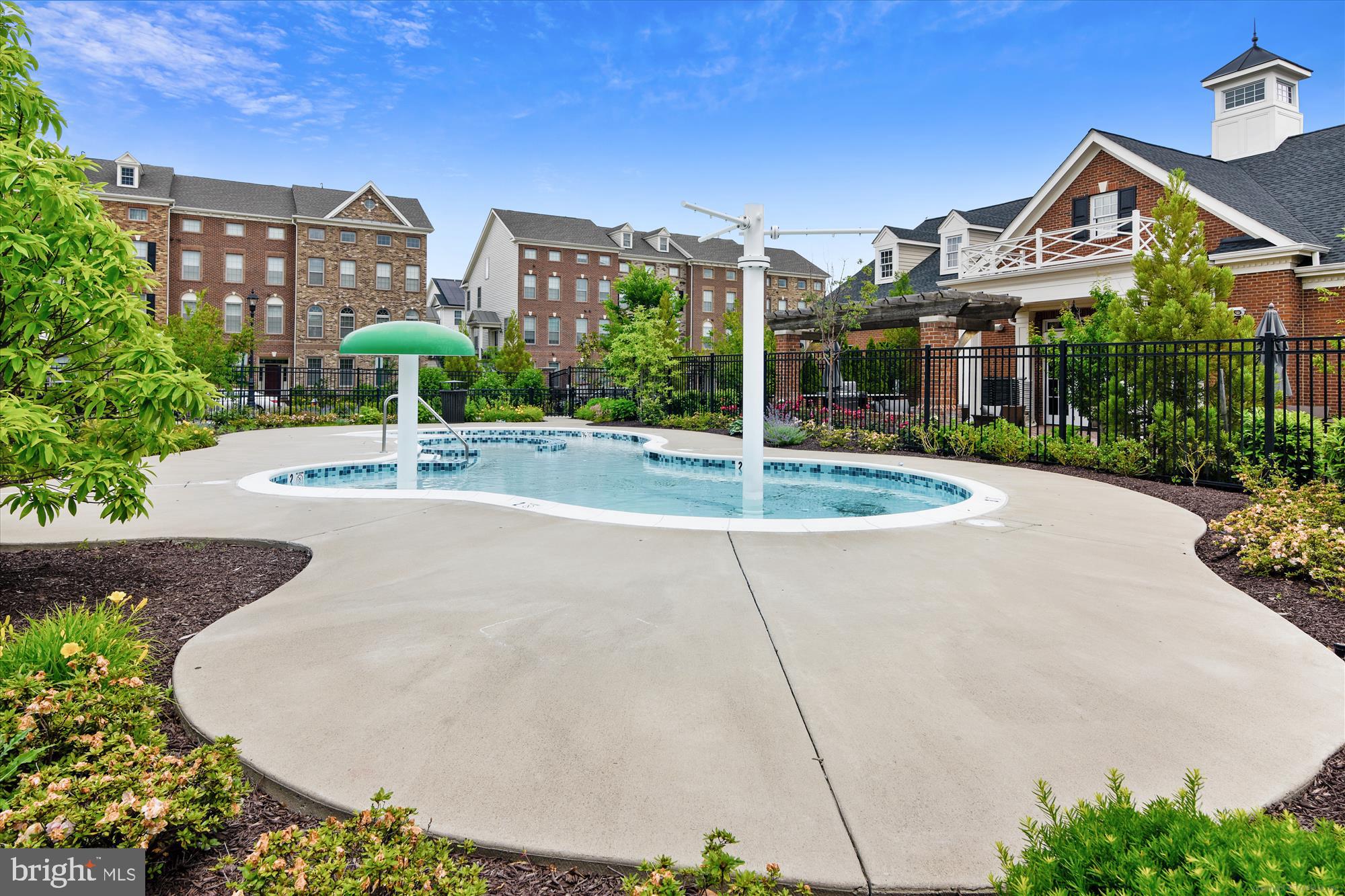 METRO WALK AT MOOREFIELD STATION - Residential