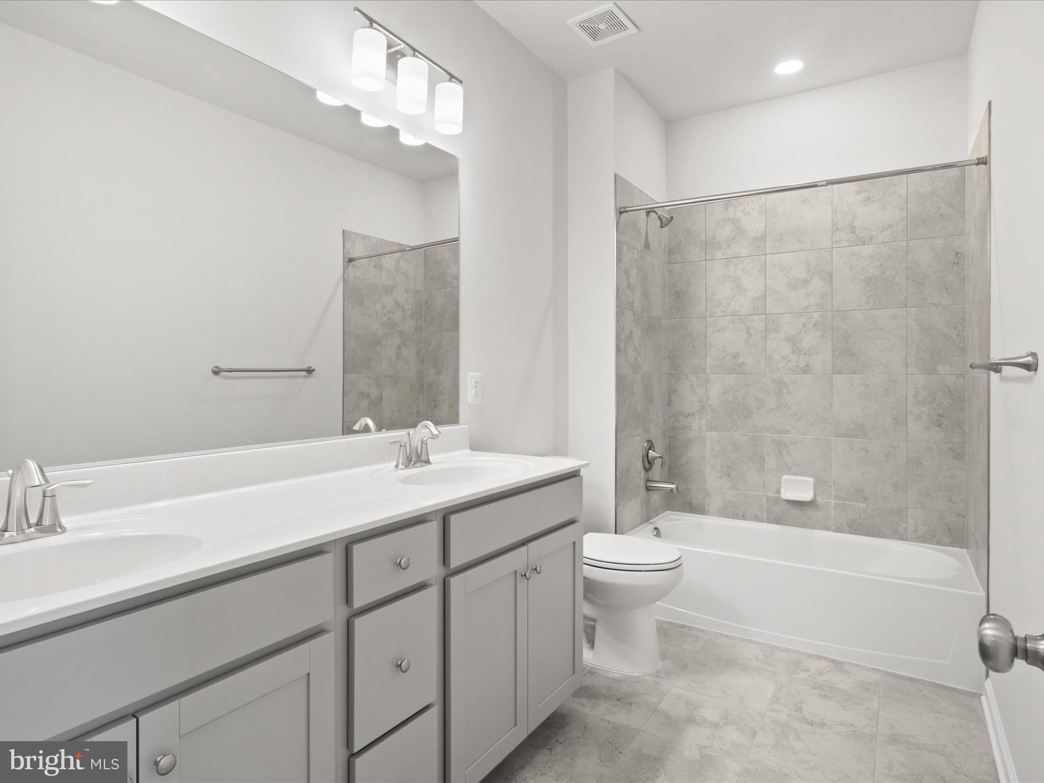 METRO WALK AT MOOREFIELD STATION - Residential