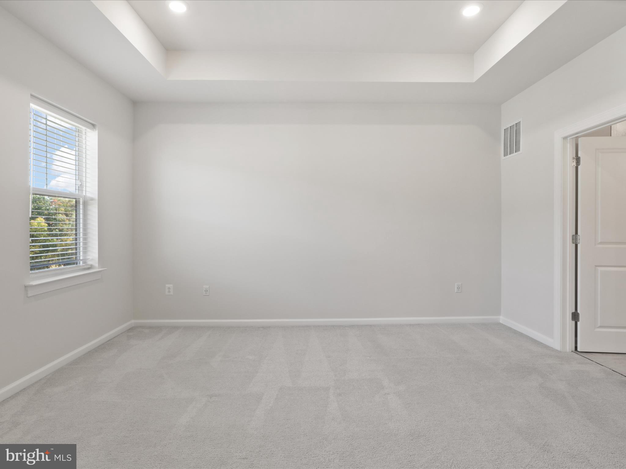 METRO WALK AT MOOREFIELD STATION - Residential