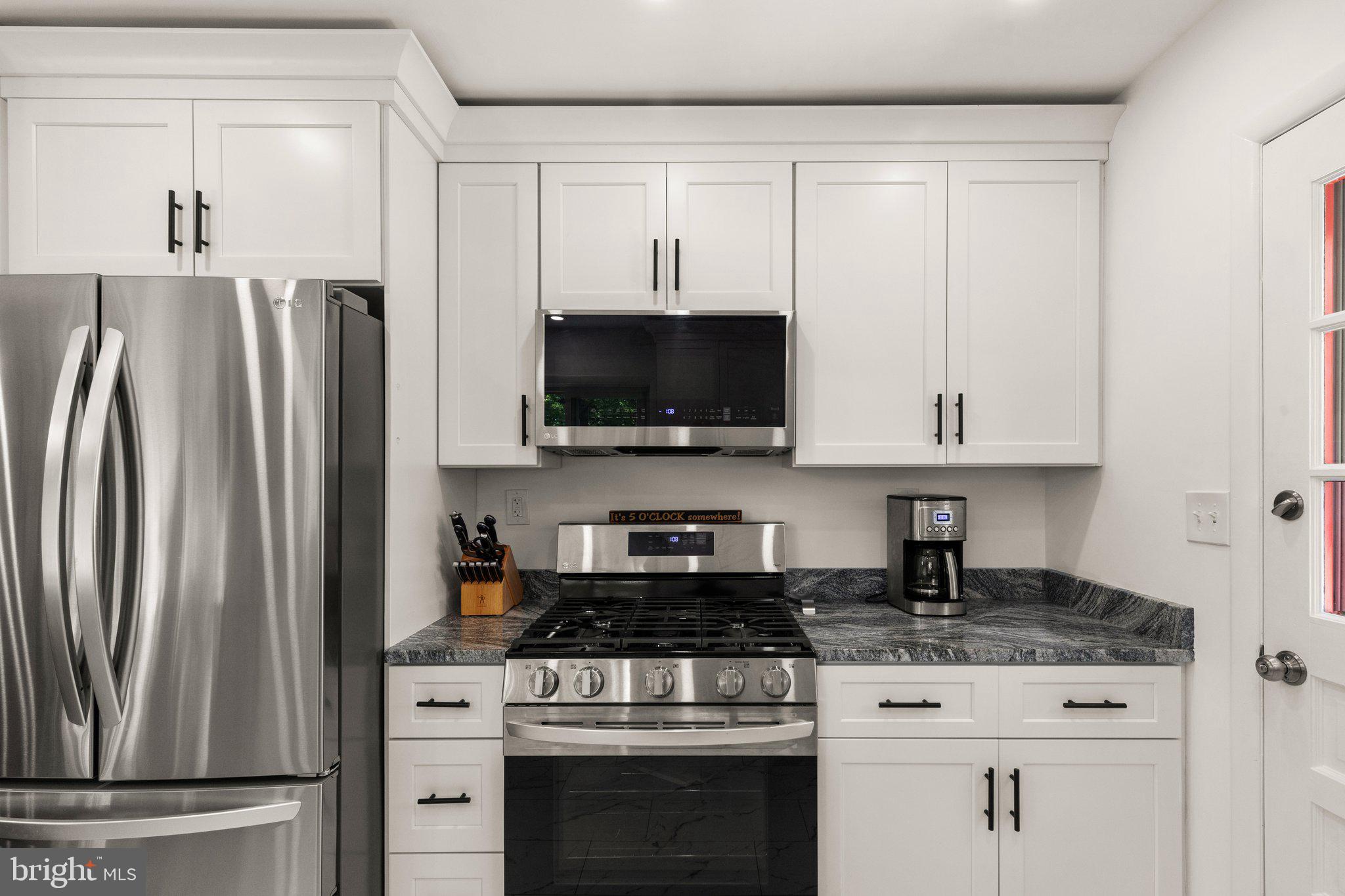 RICHLYN MANOR - Residential