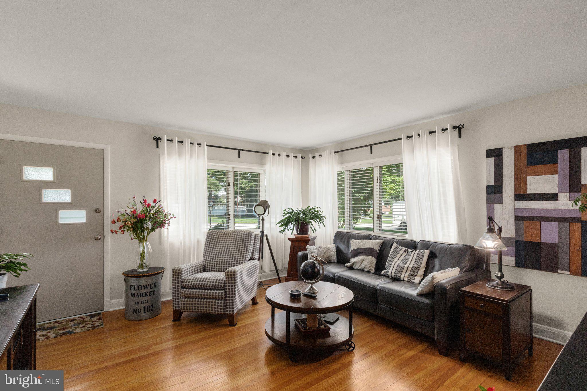 RICHLYN MANOR - Residential