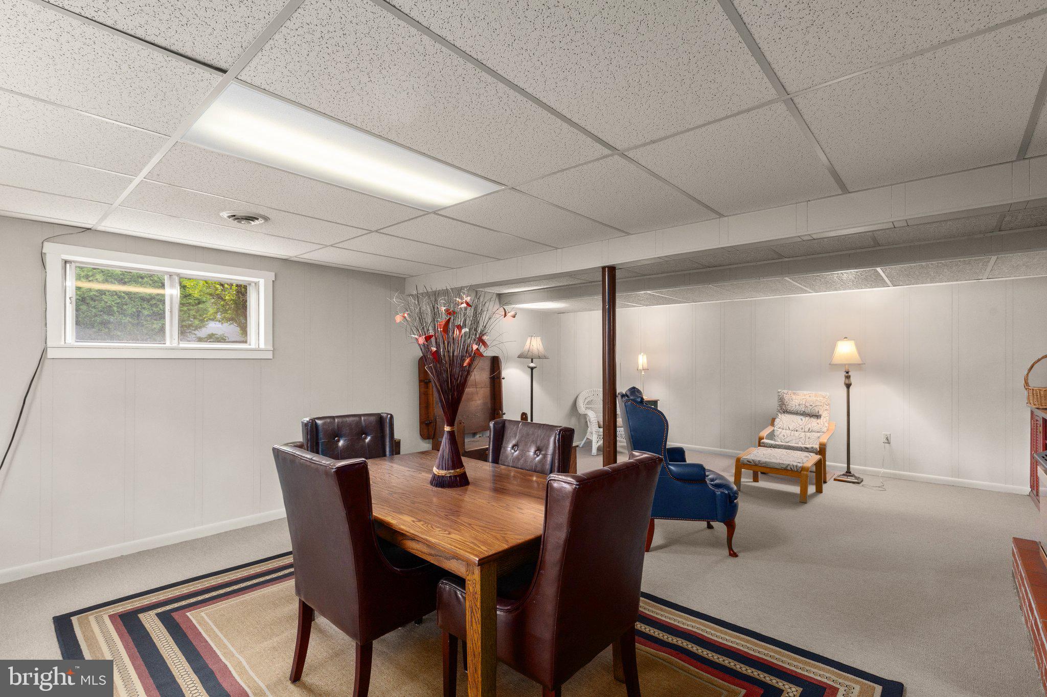 RICHLYN MANOR - Residential