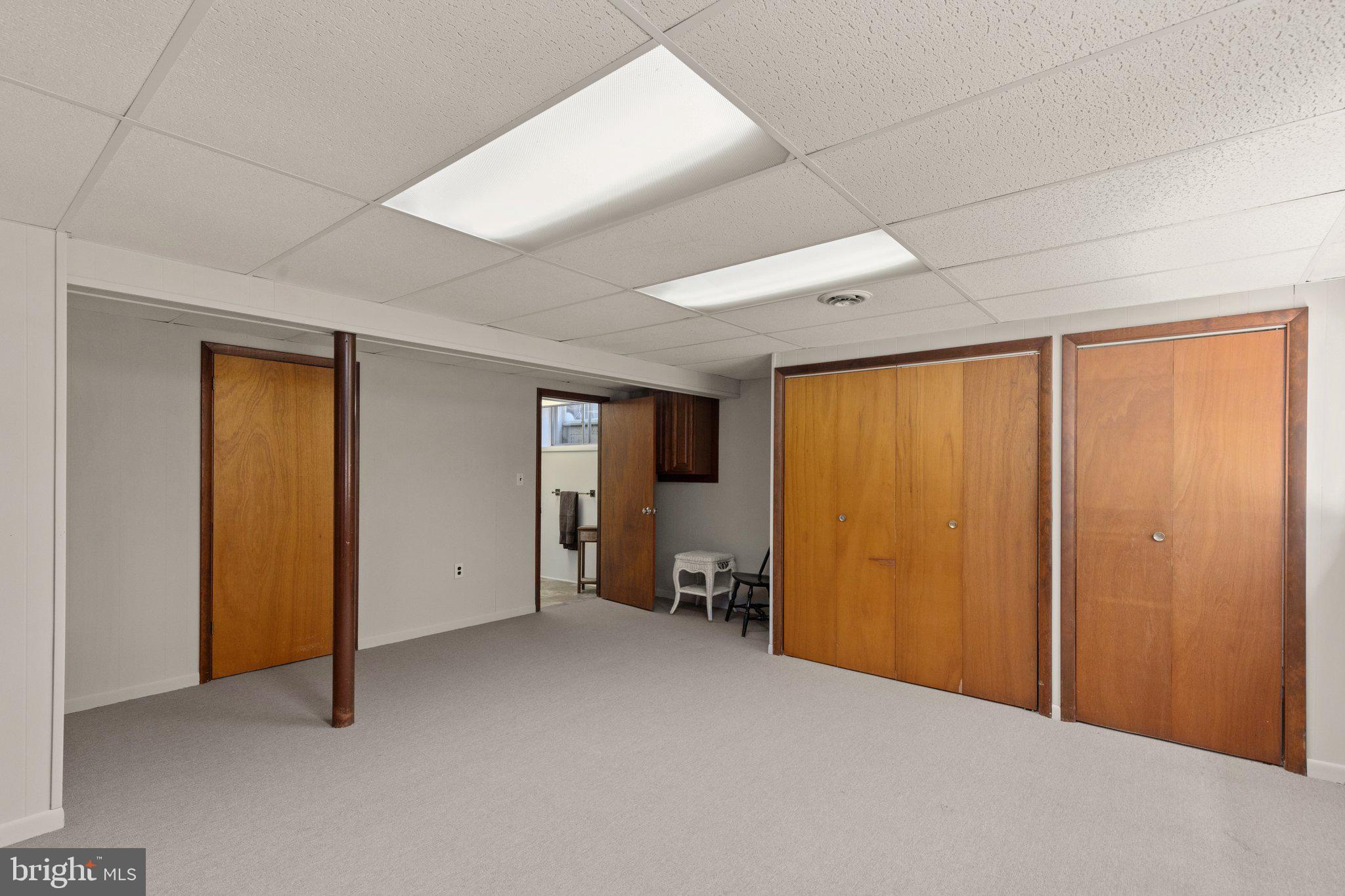 RICHLYN MANOR - Residential