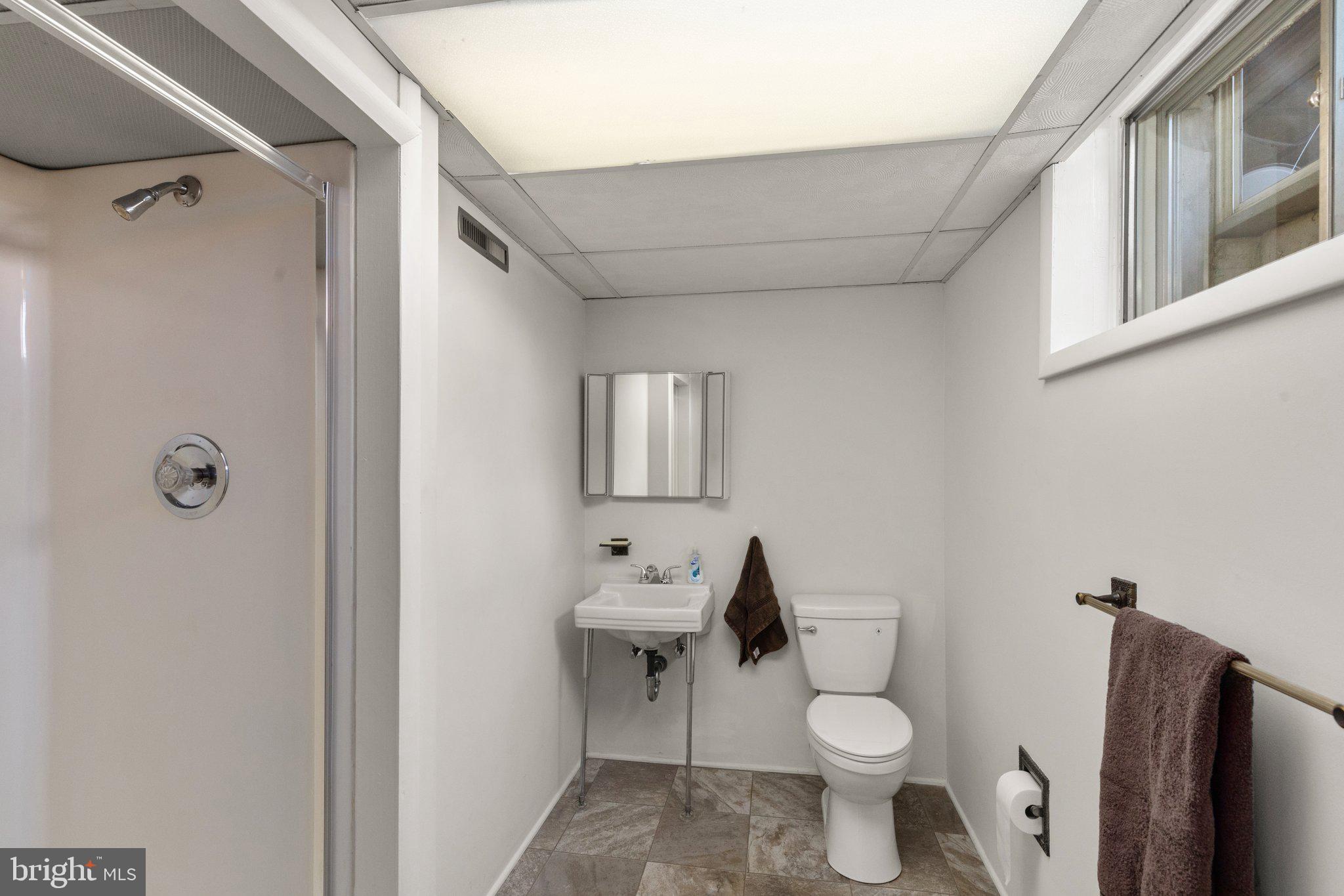 RICHLYN MANOR - Residential