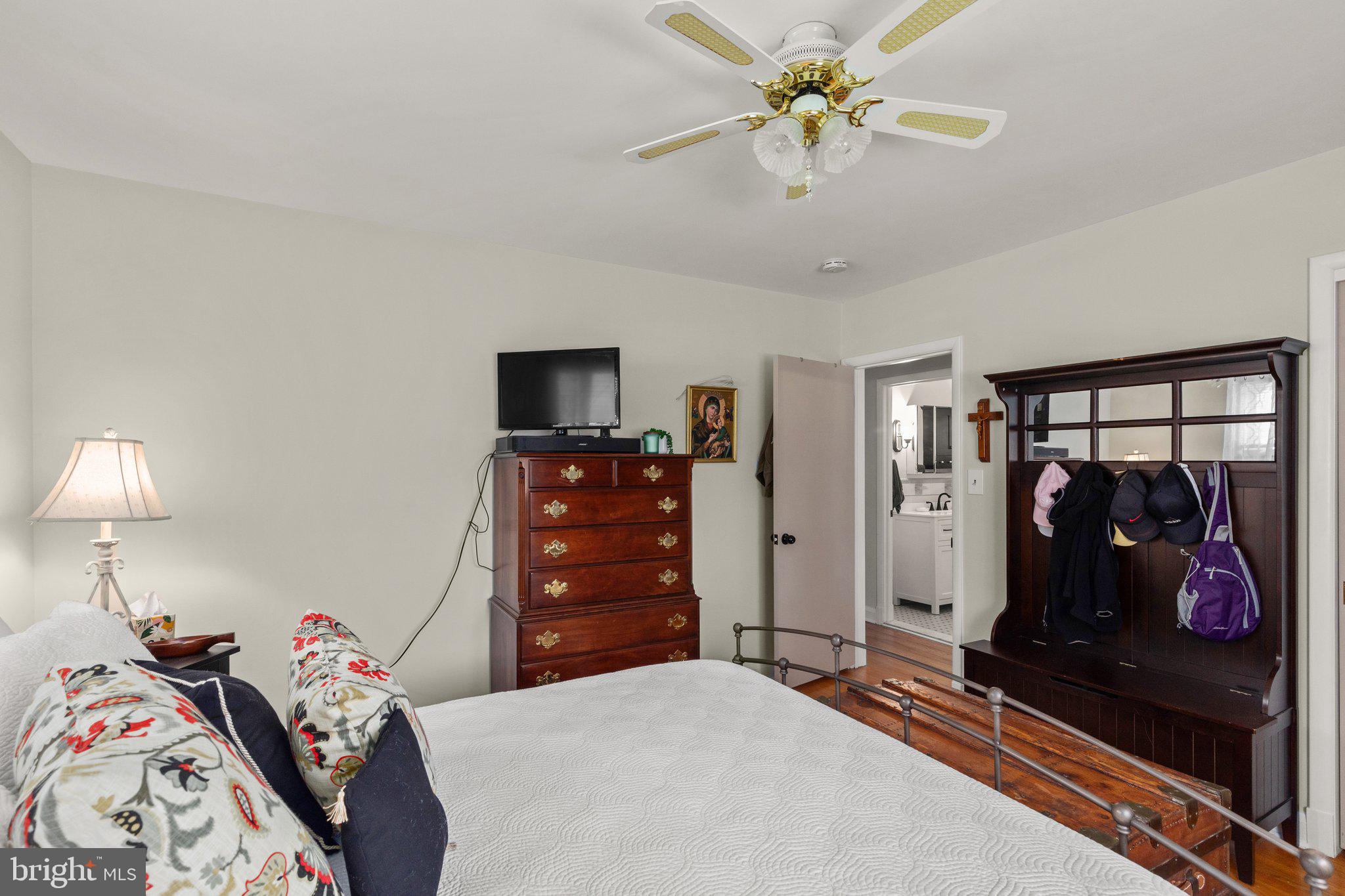 RICHLYN MANOR - Residential