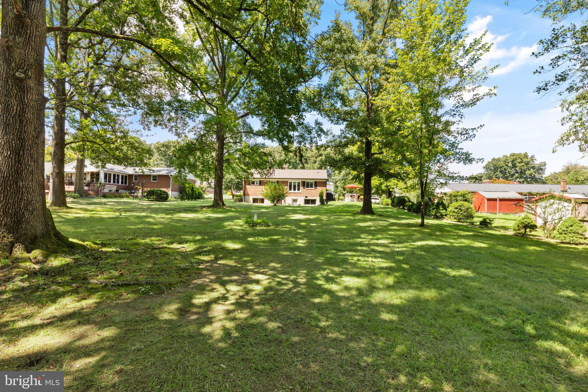 RICHLYN MANOR - Residential