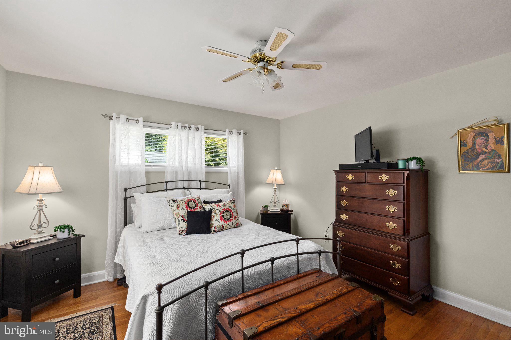 RICHLYN MANOR - Residential