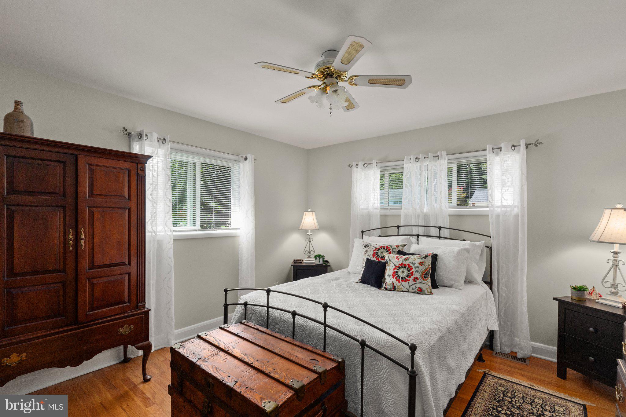 RICHLYN MANOR - Residential