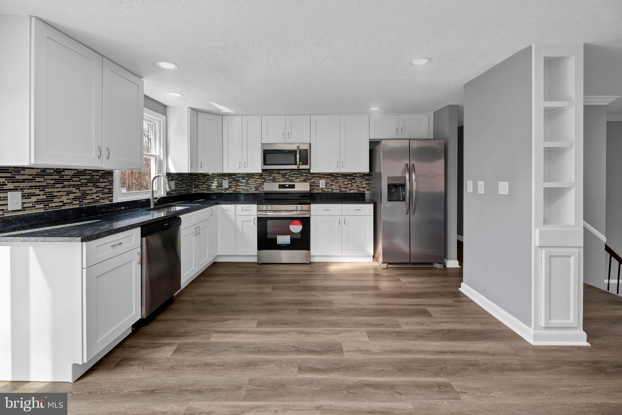 RESTON - Residential