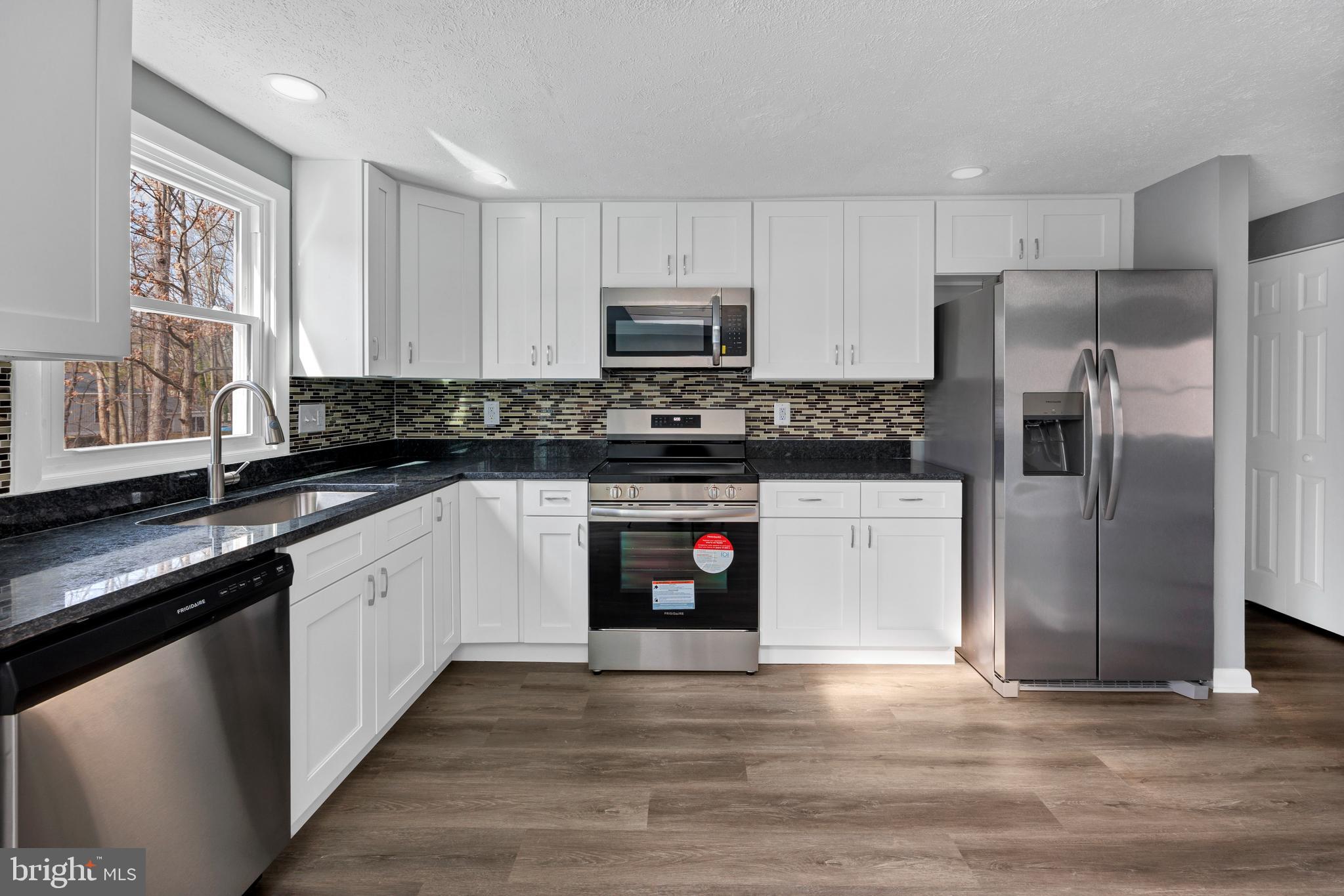 RESTON - Residential