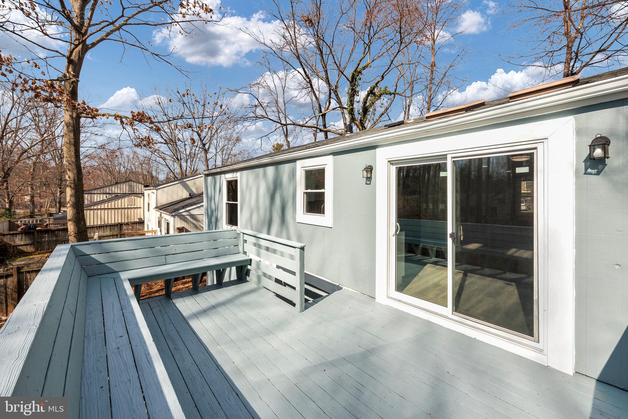 RESTON - Residential