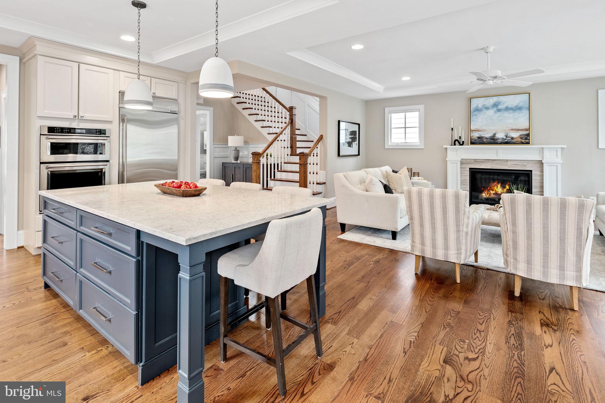 LEE HEIGHTS - Residential