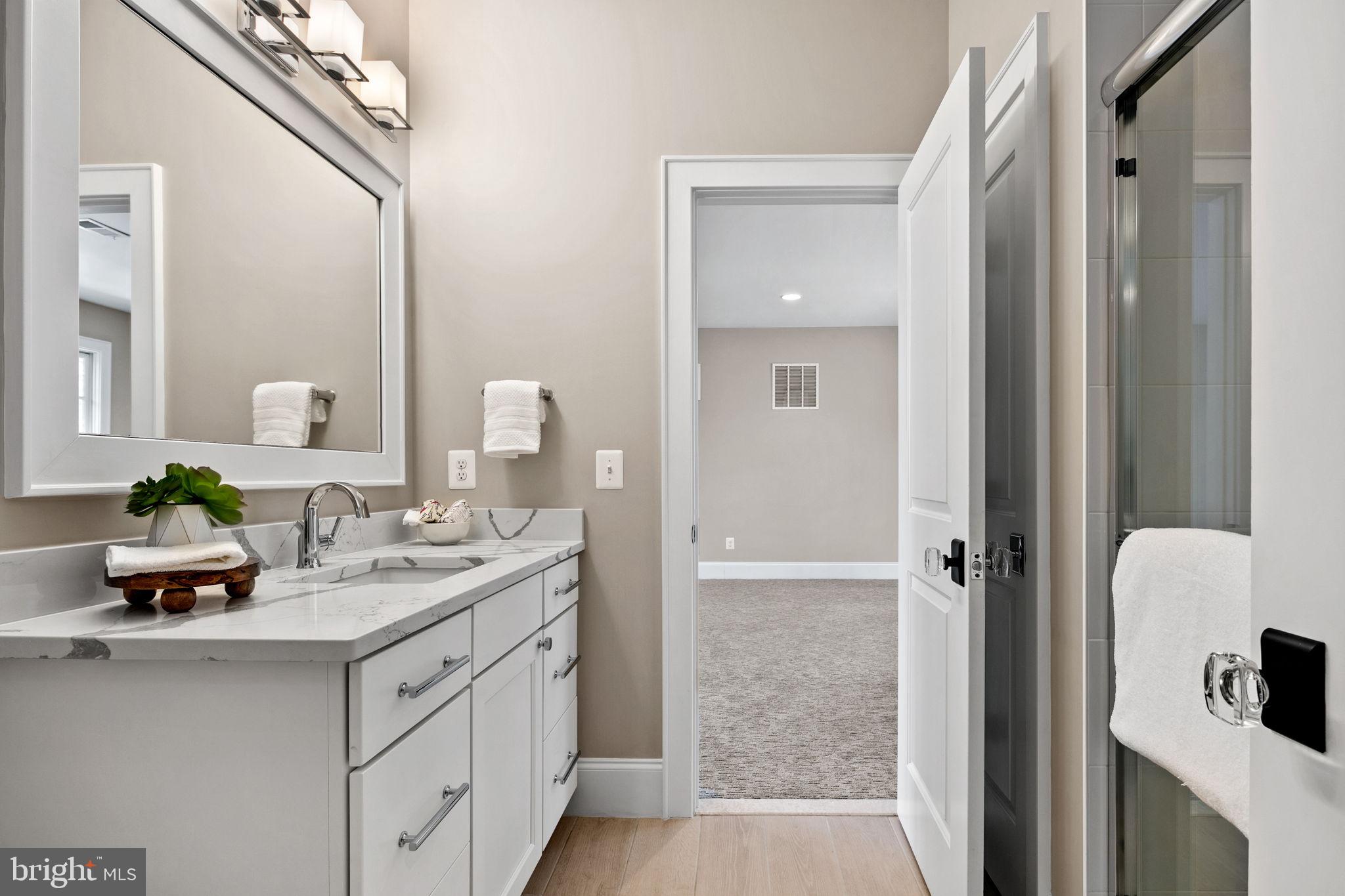 LEE HEIGHTS - Residential