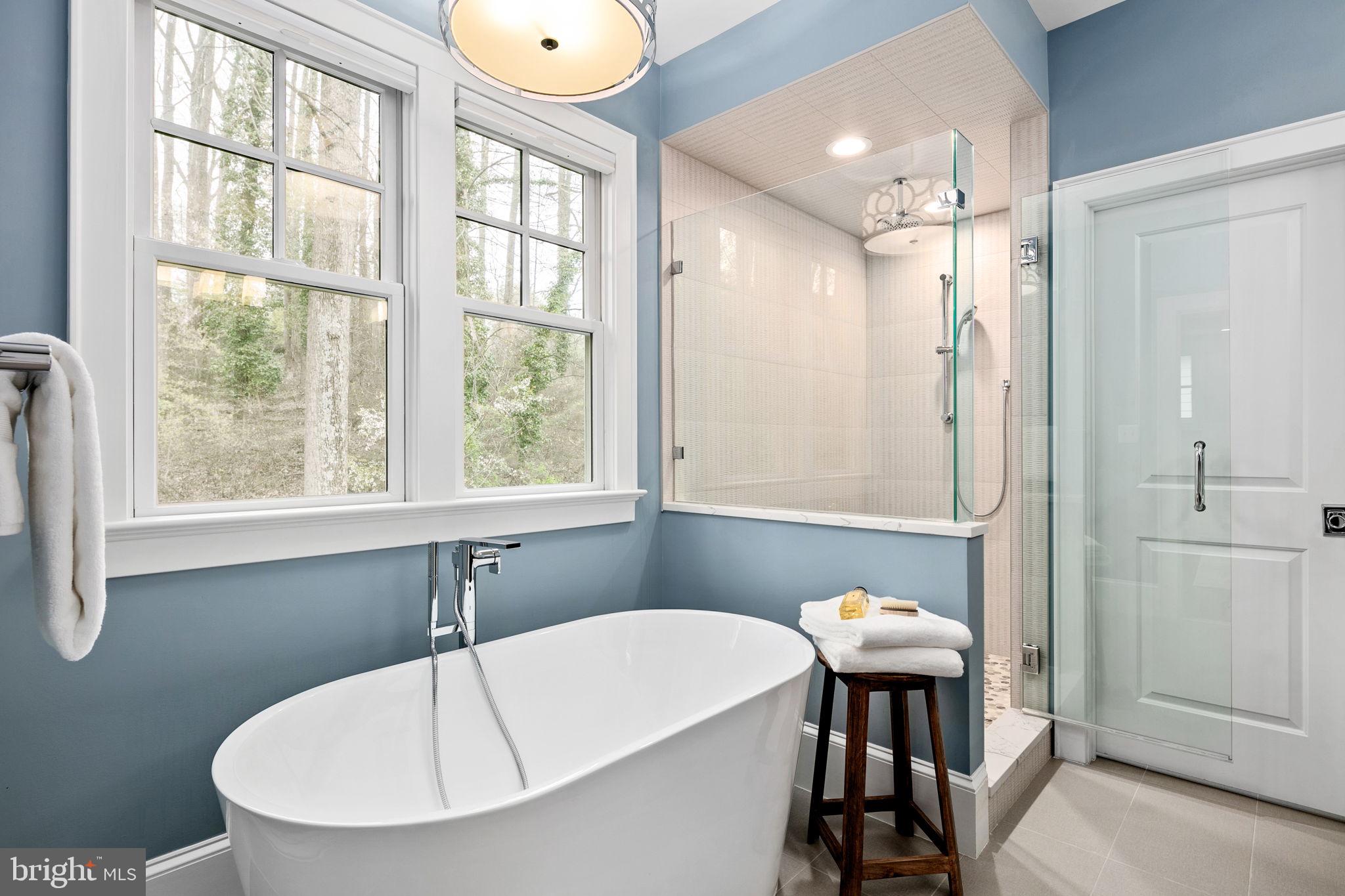 LEE HEIGHTS - Residential