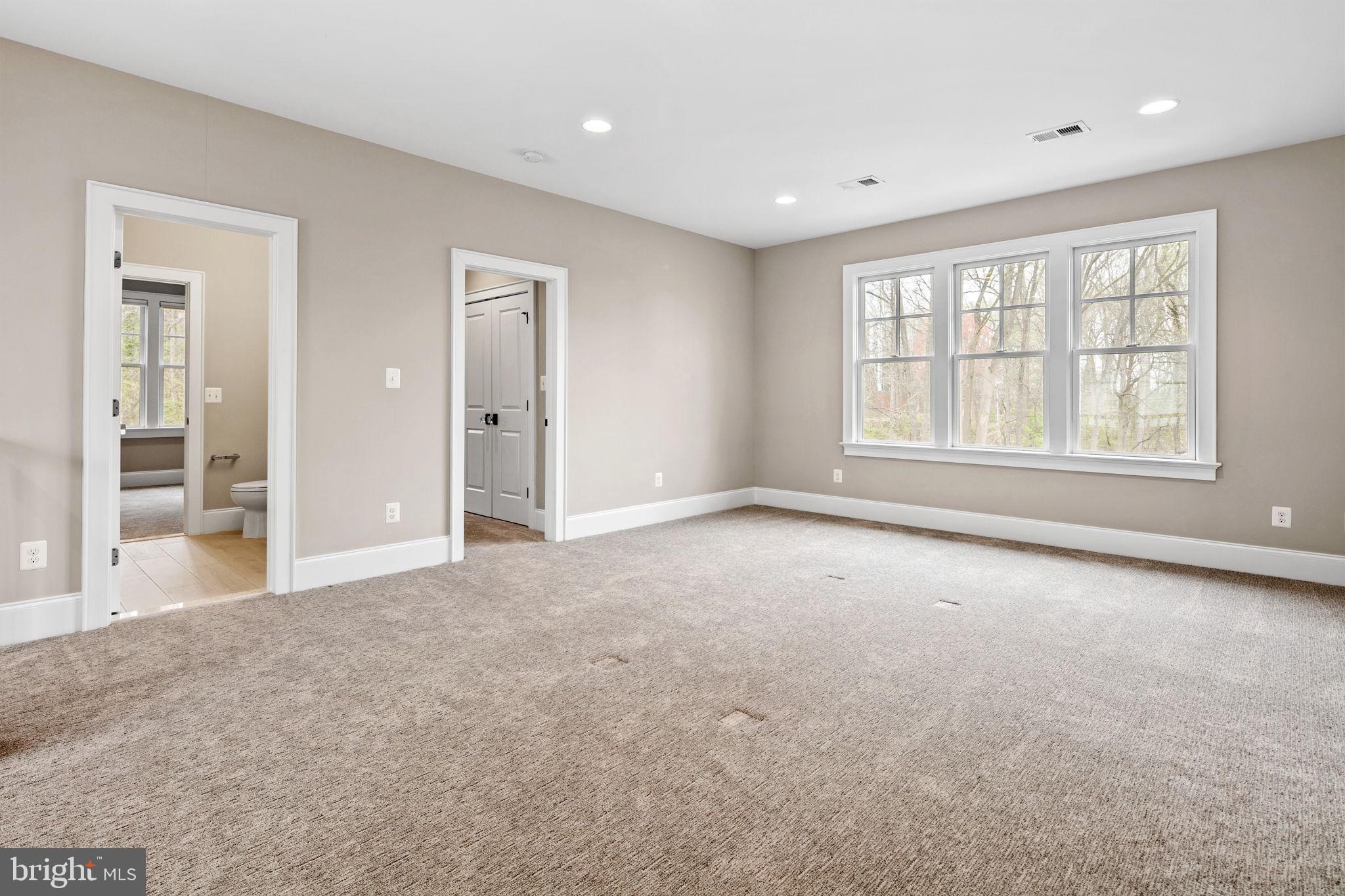 LEE HEIGHTS - Residential