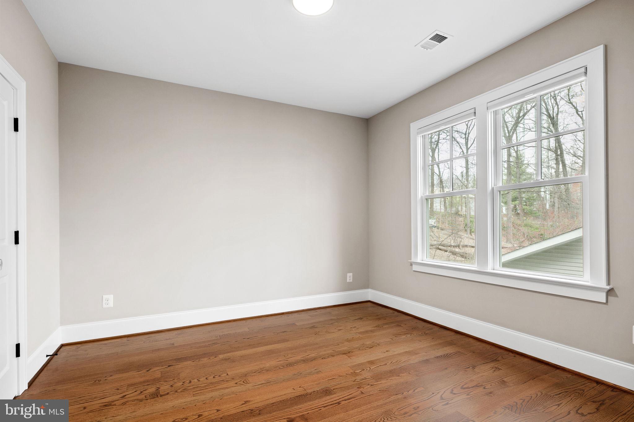 LEE HEIGHTS - Residential