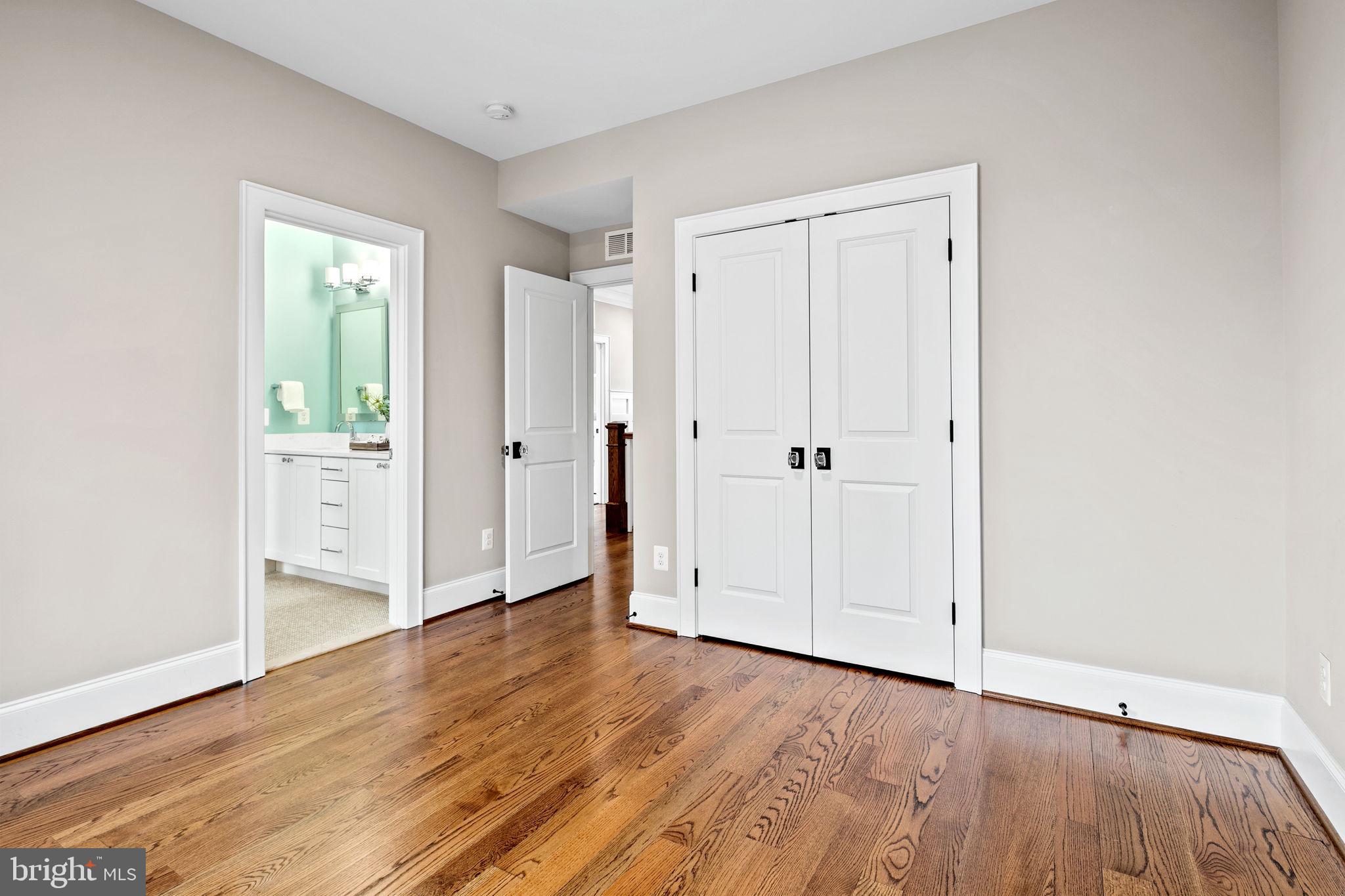 LEE HEIGHTS - Residential