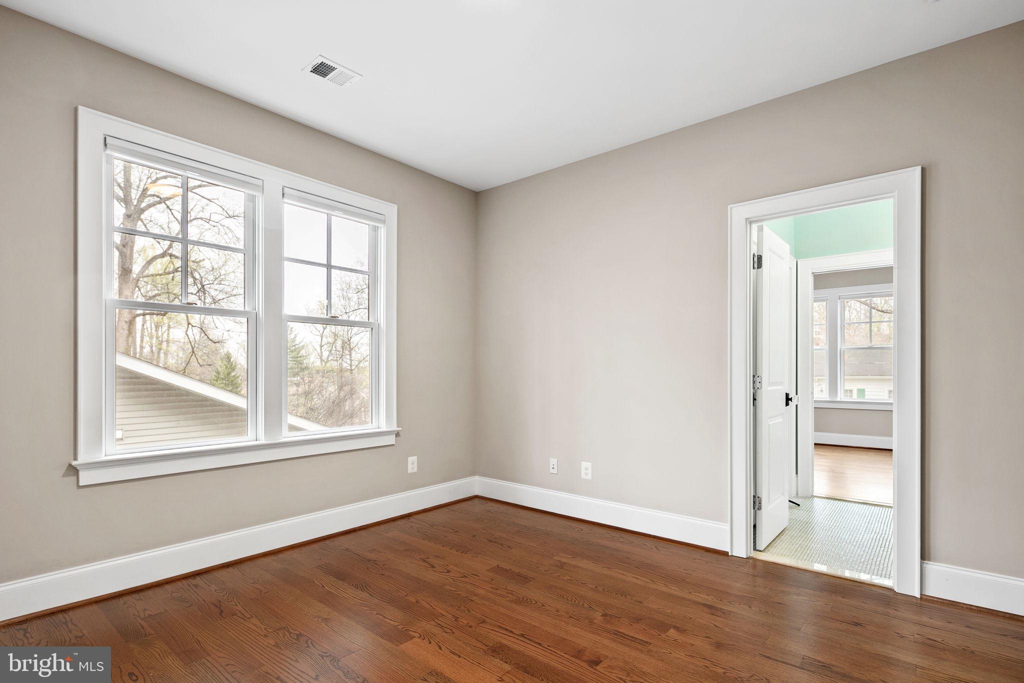 LEE HEIGHTS - Residential