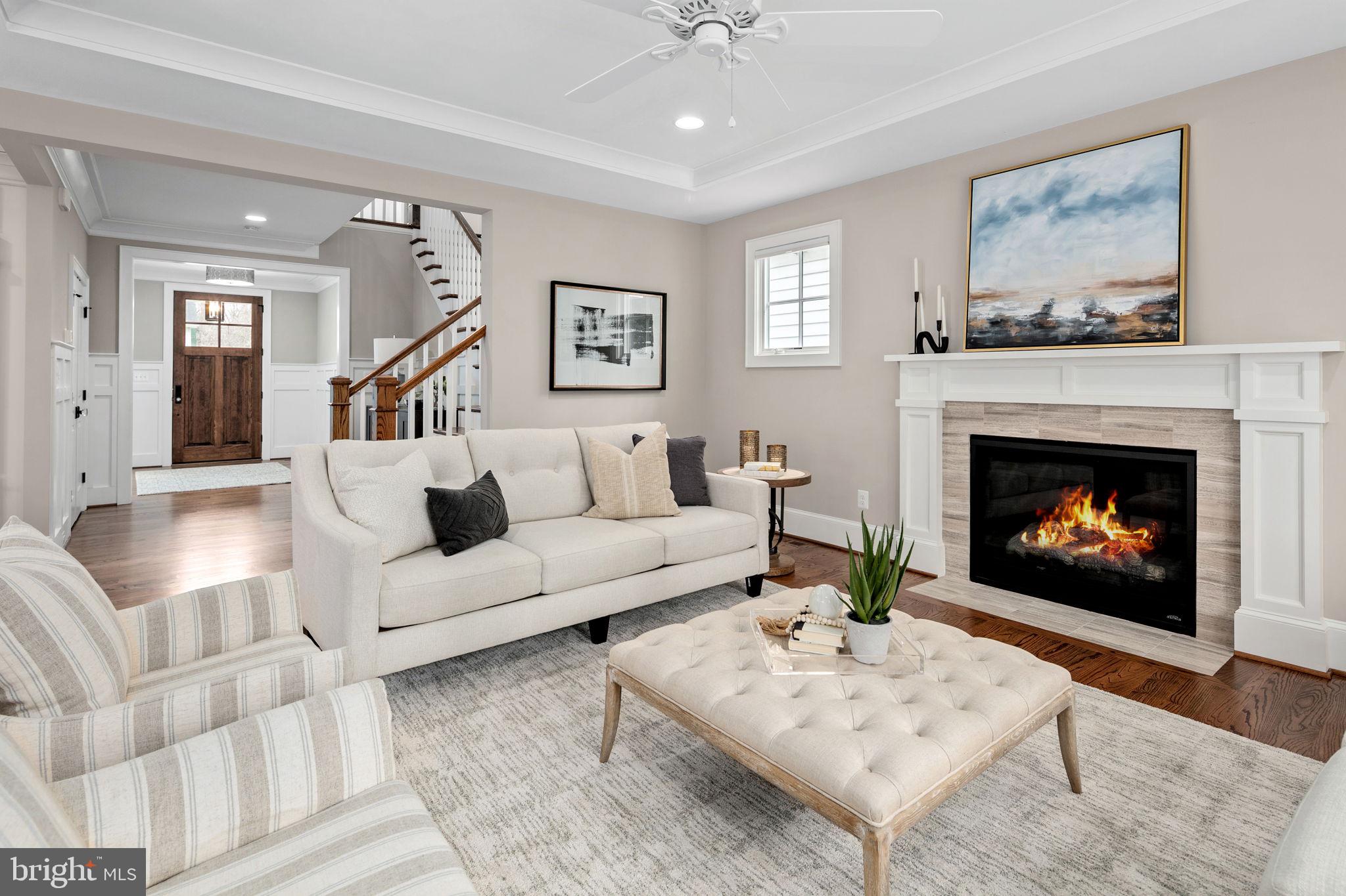 LEE HEIGHTS - Residential