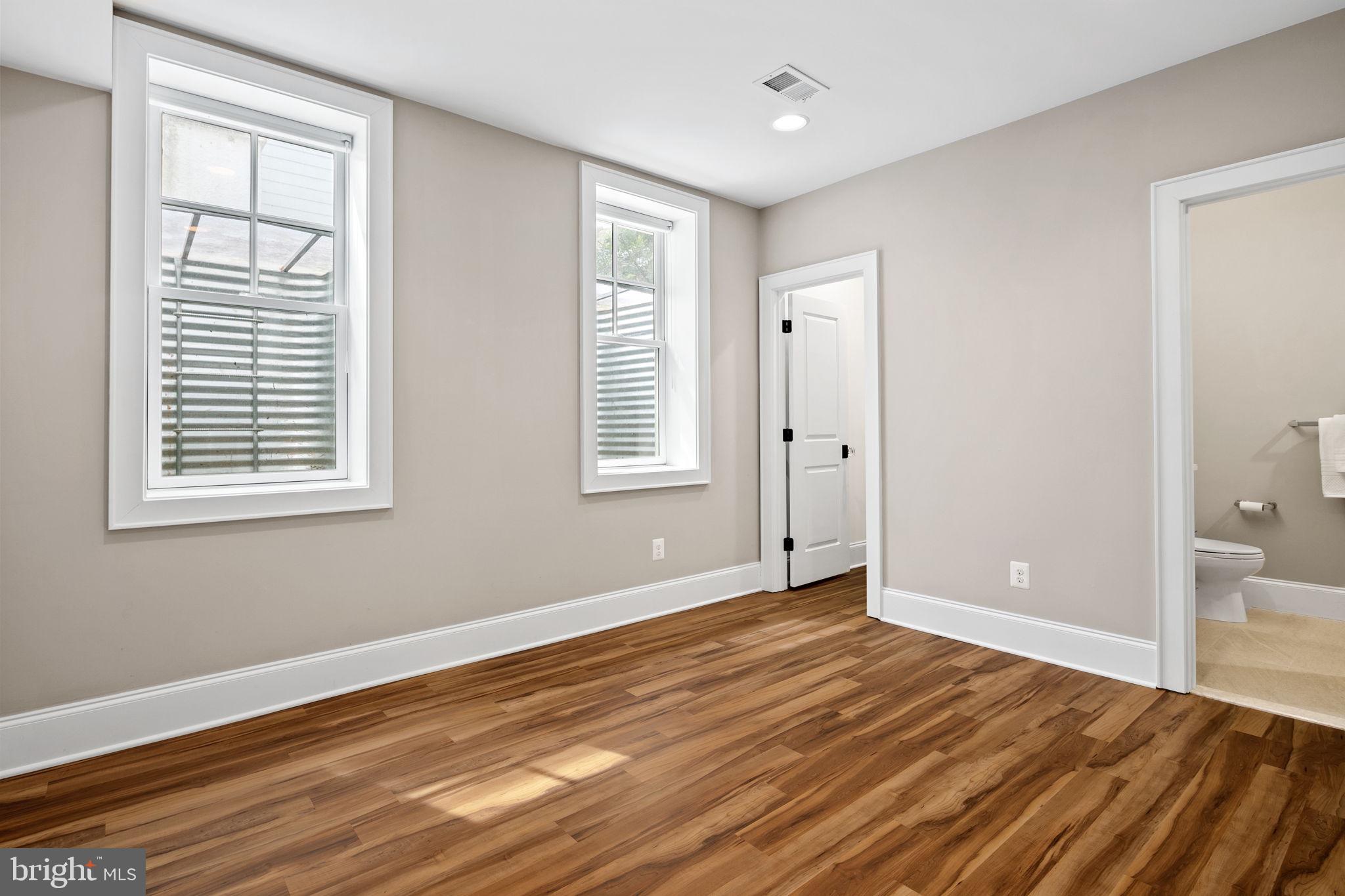 LEE HEIGHTS - Residential