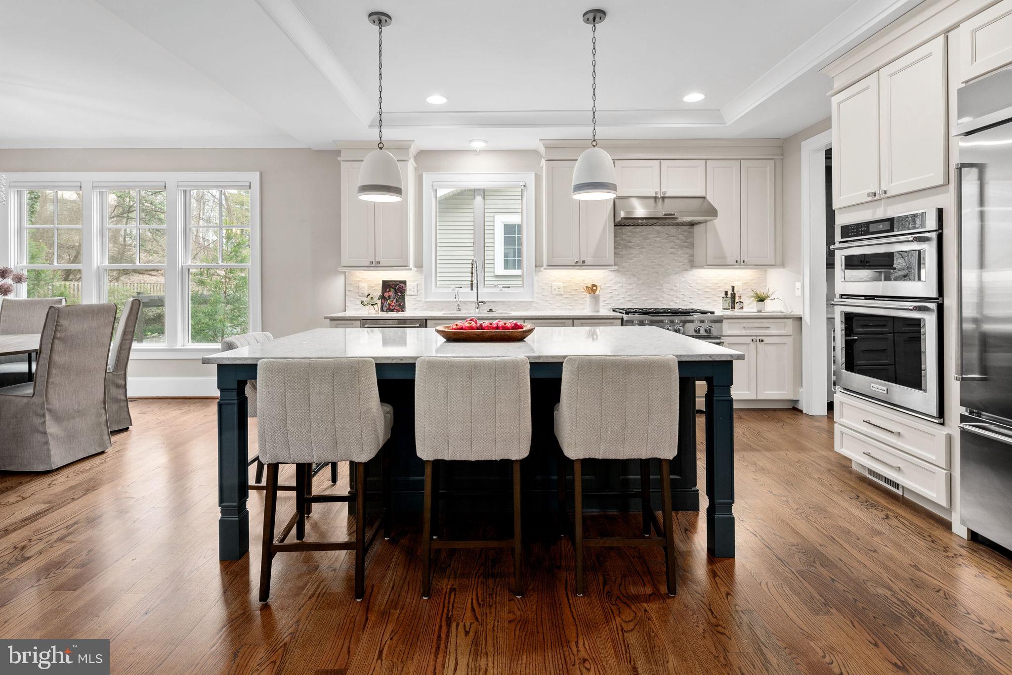 LEE HEIGHTS - Residential