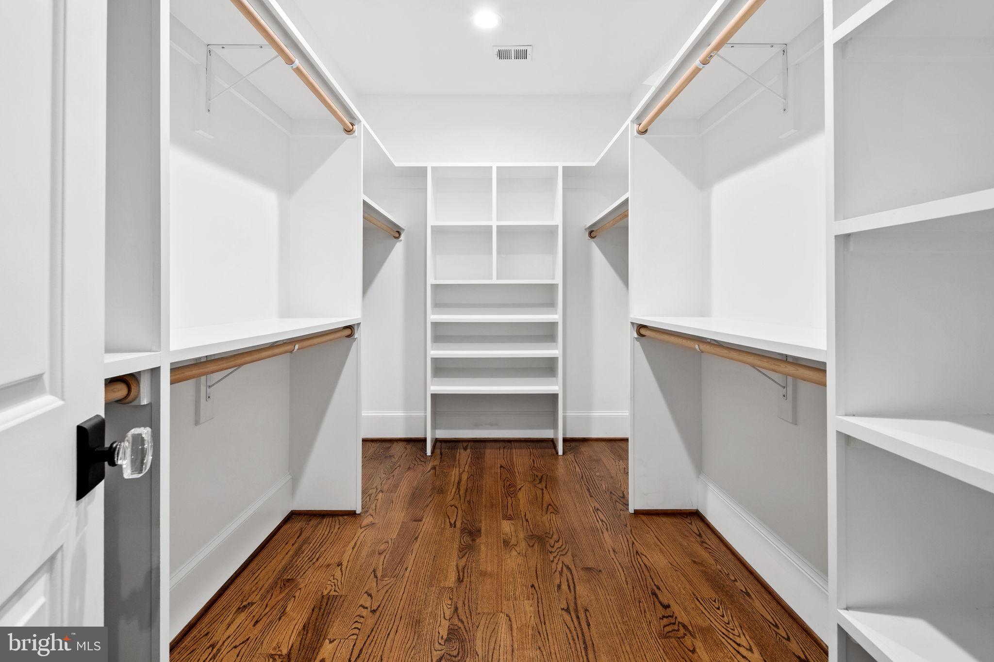 LEE HEIGHTS - Residential