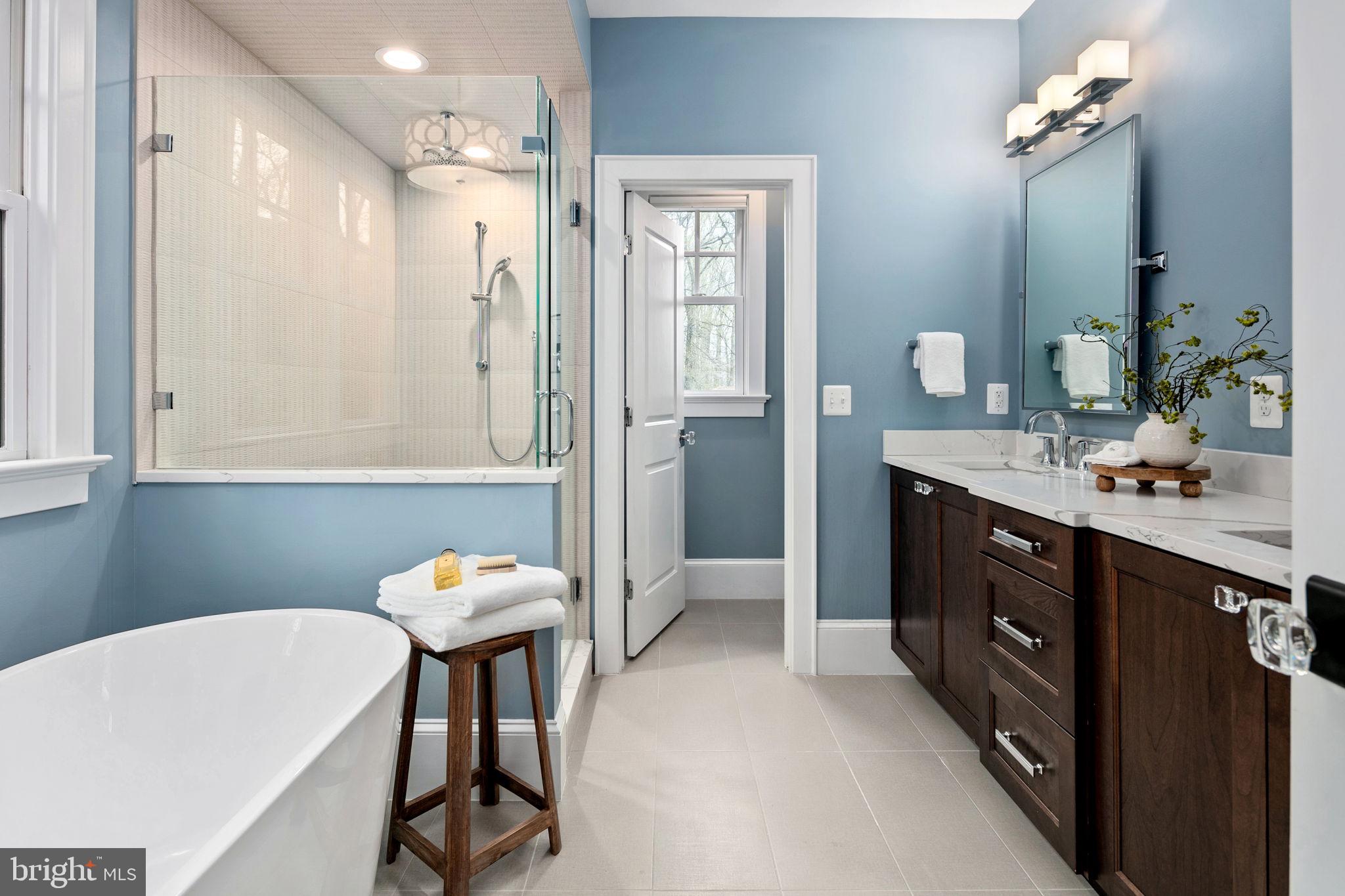 LEE HEIGHTS - Residential