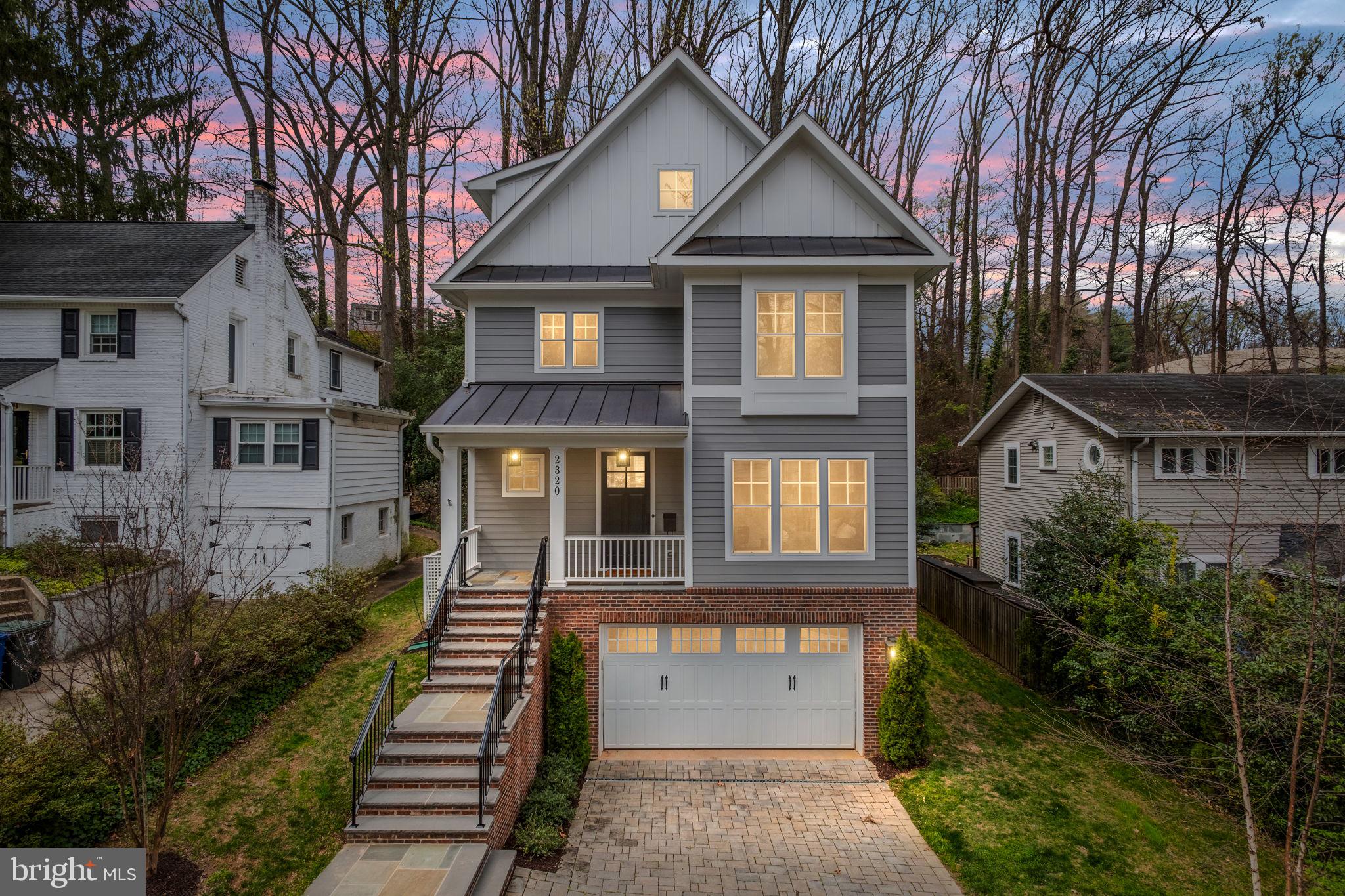 LEE HEIGHTS - Residential