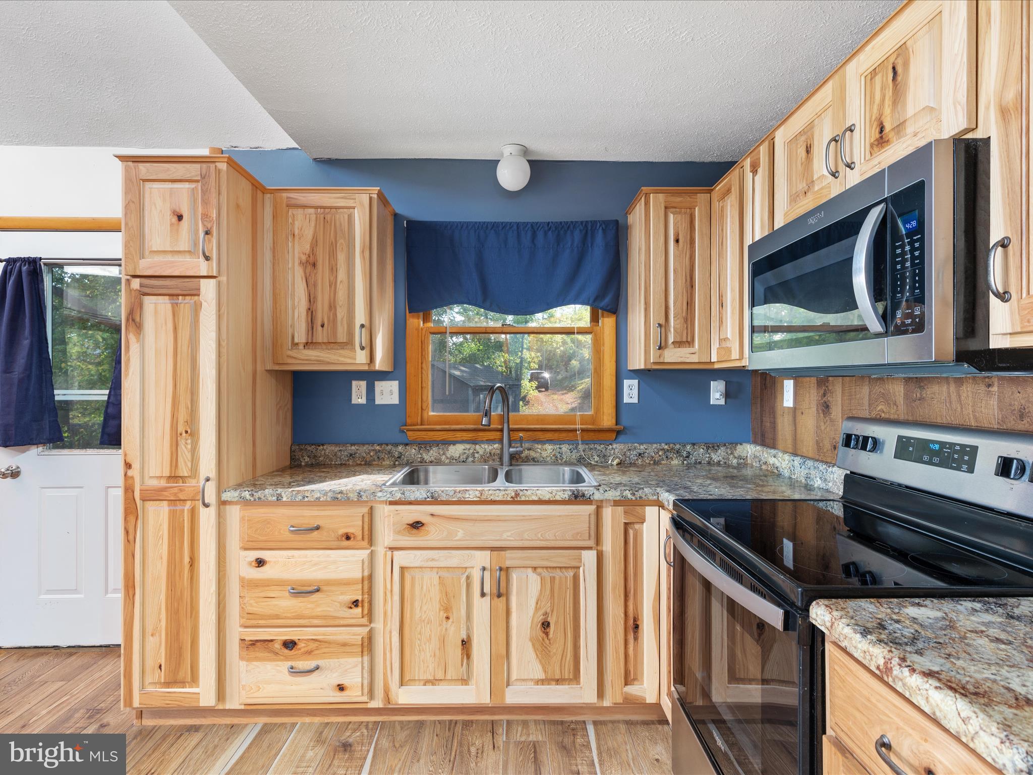 HIGH MOUNTAIN ORCHARDS - Residential