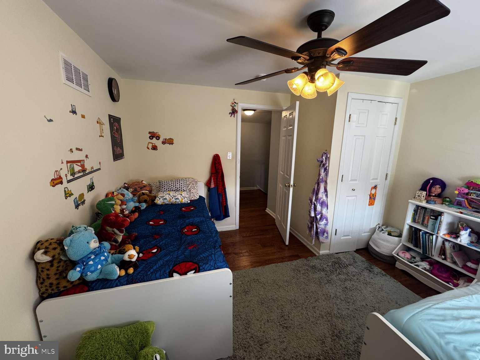 LAFAYETTE HILL - Residential