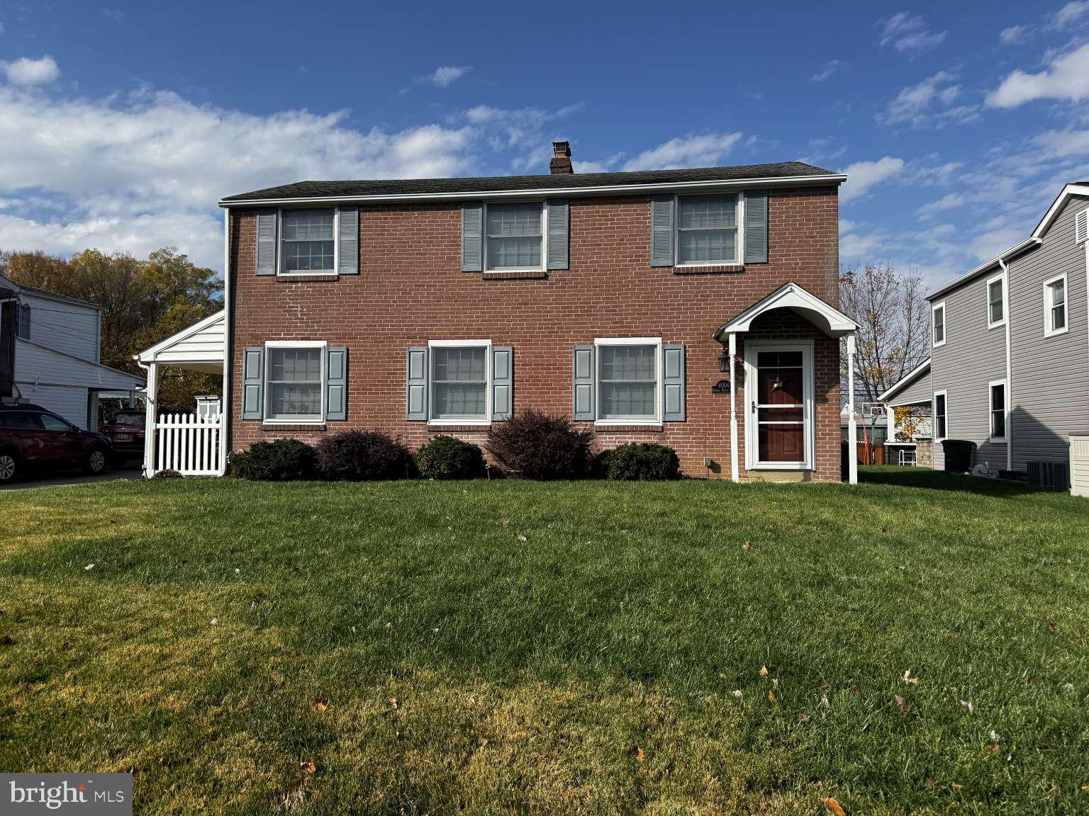 LAFAYETTE HILL - Residential