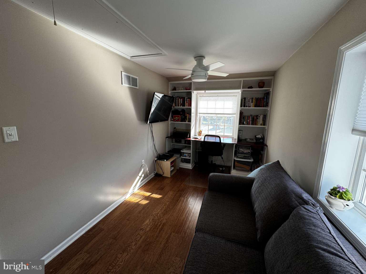 LAFAYETTE HILL - Residential