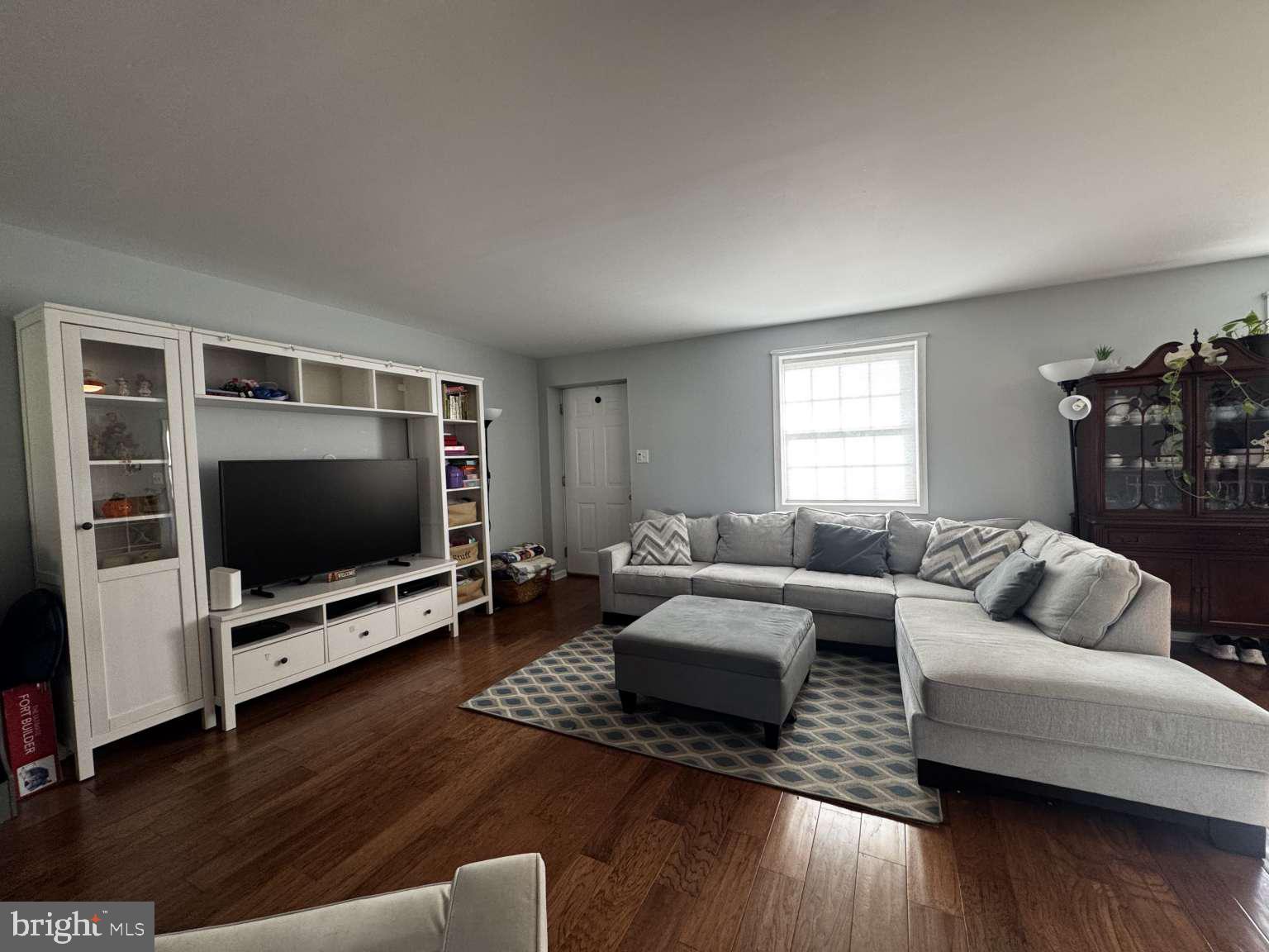 LAFAYETTE HILL - Residential