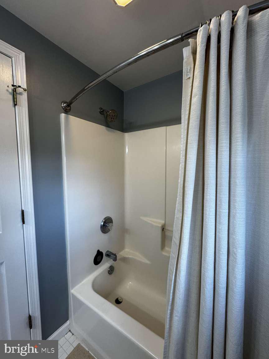 LAFAYETTE HILL - Residential