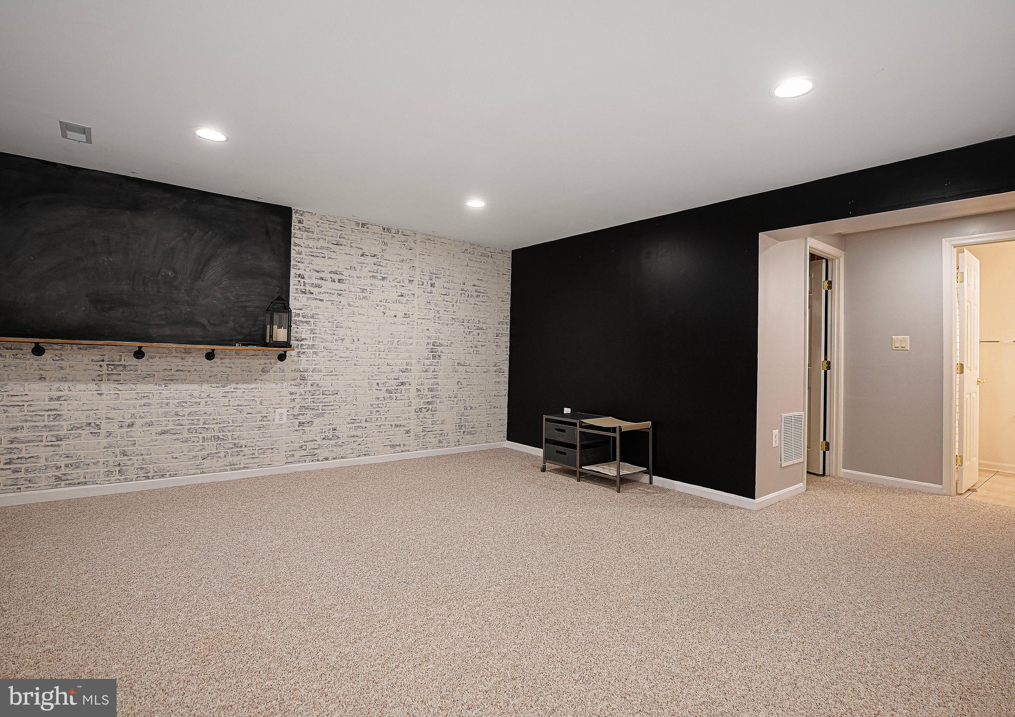 RIDGELY CHOICE - Residential