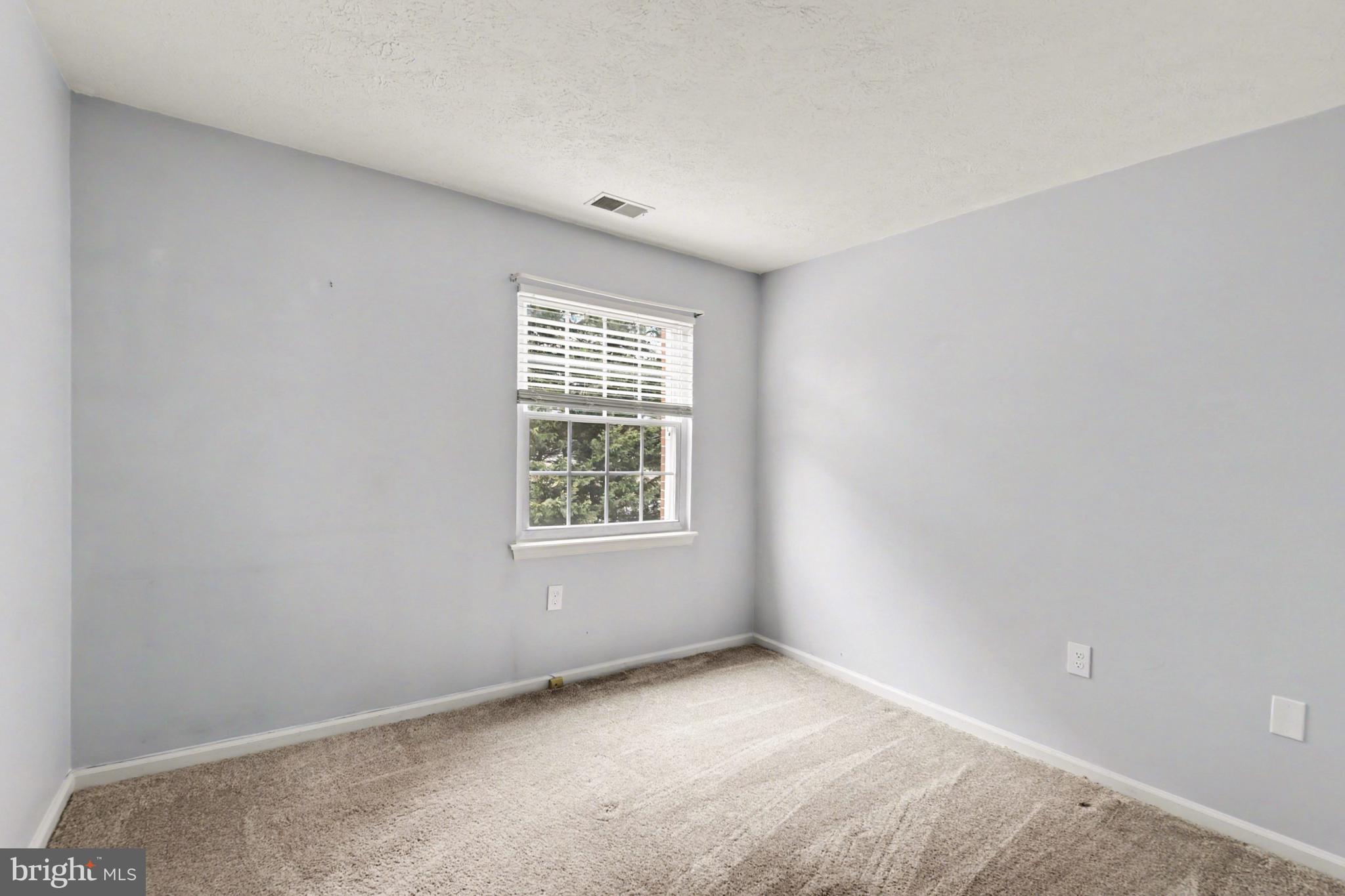 RIVERSIDE PARK - Residential