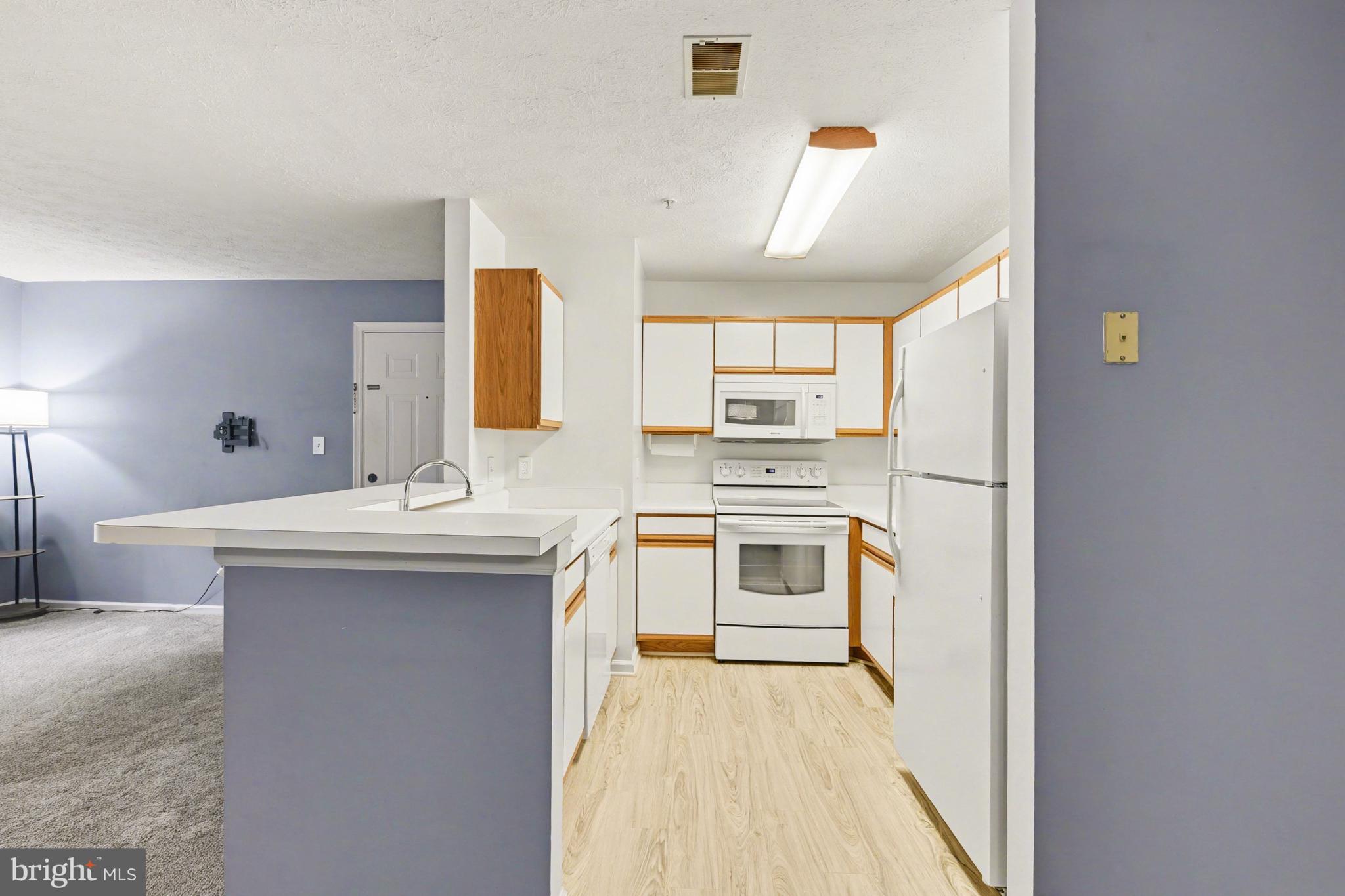 RIVERSIDE PARK - Residential