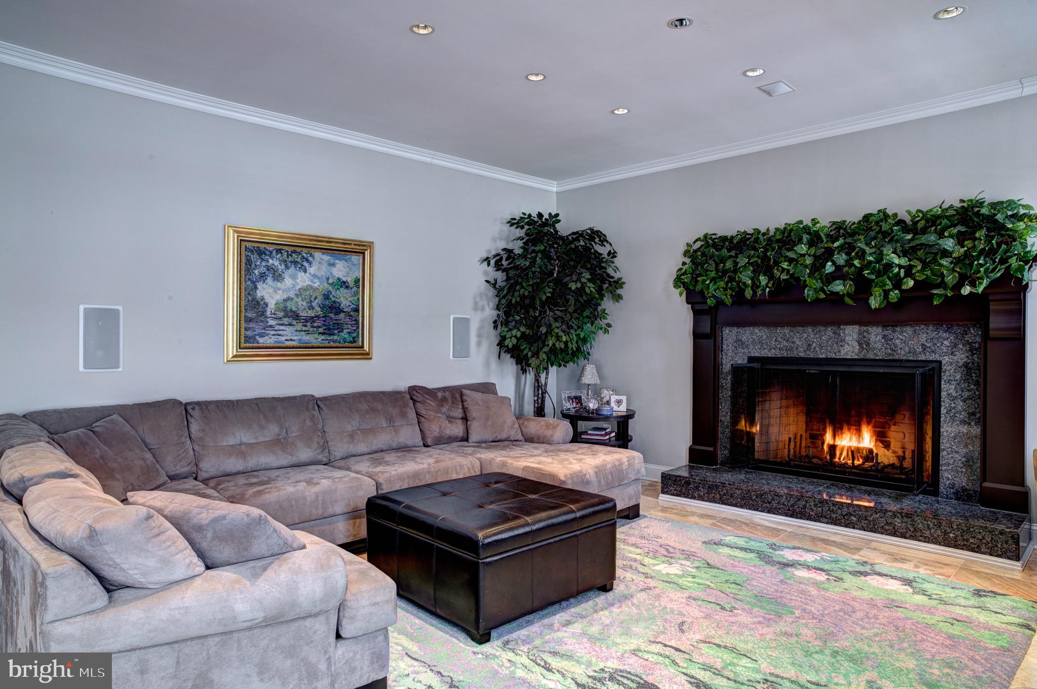 CEDAR KNOLL - Residential Lease