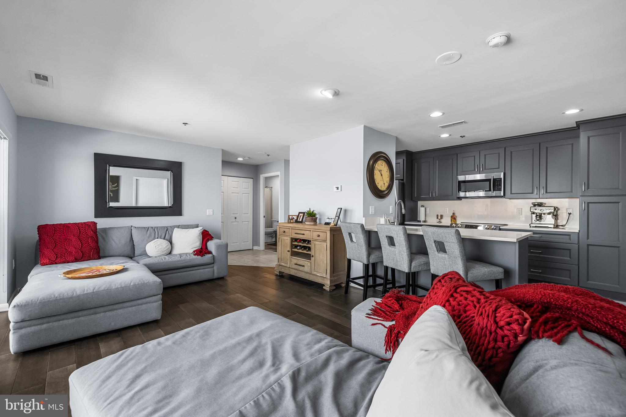 LIGHTHOUSE POINT - Residential