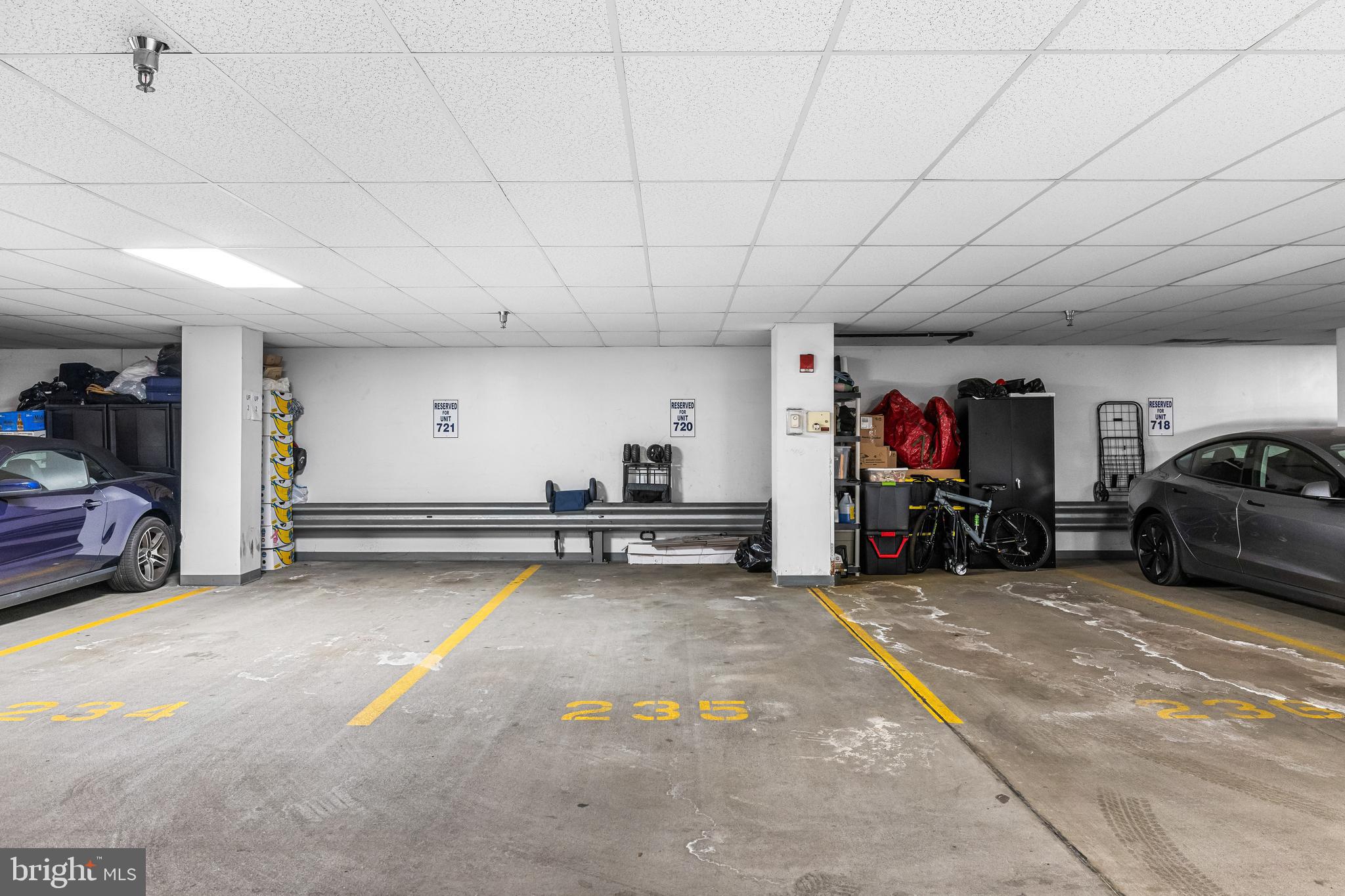 LIGHTHOUSE POINT - Residential